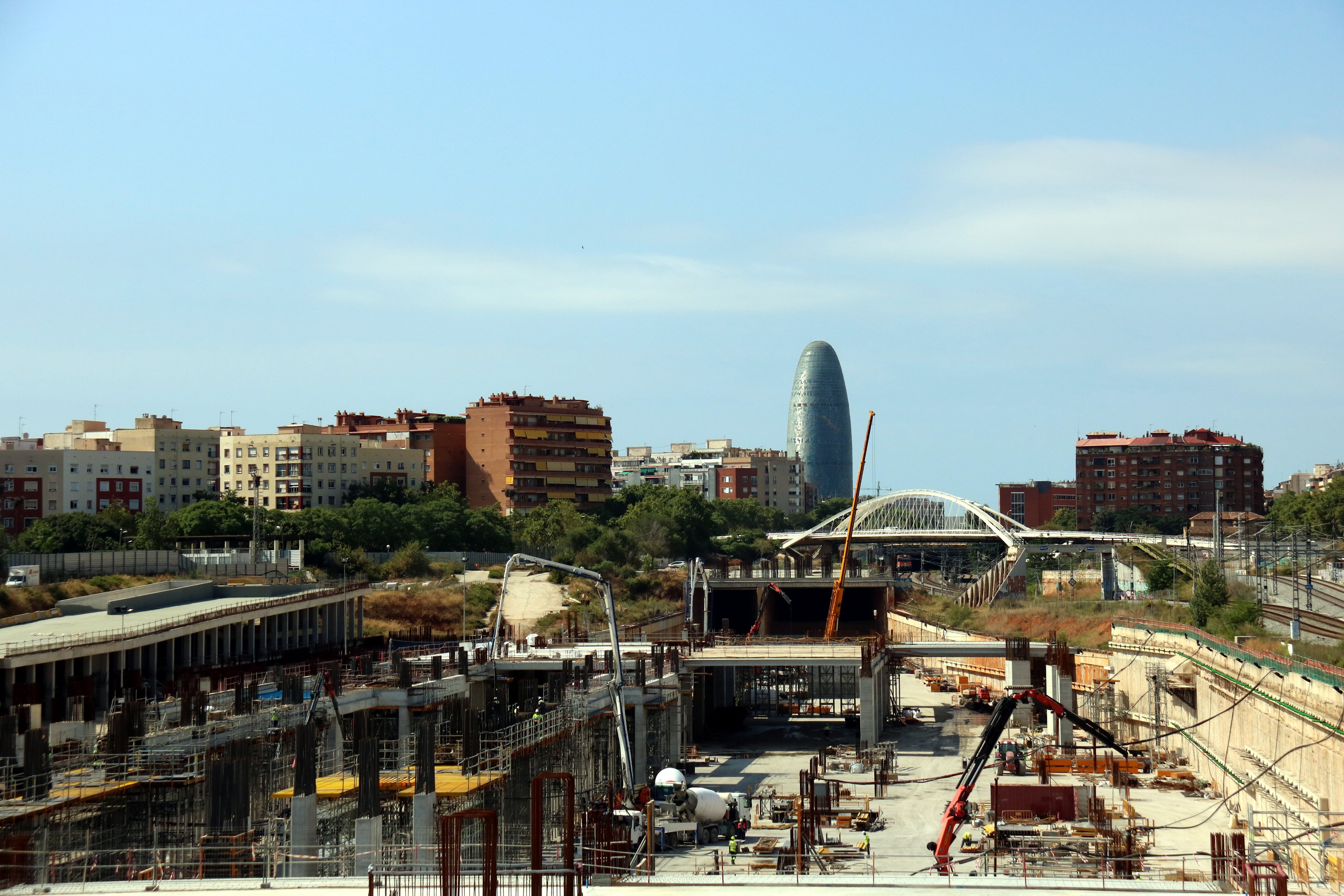 Adif no concreta cuando acabará las obras de la estación de la Sagrera