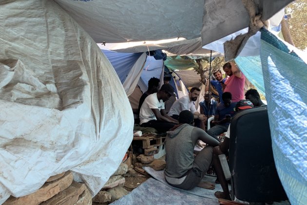 Roger Torrent en una visita a un campo de refugiados - @rogertorrent Roger Torrent en una visita a un campo de refugiados - @rogertorrent