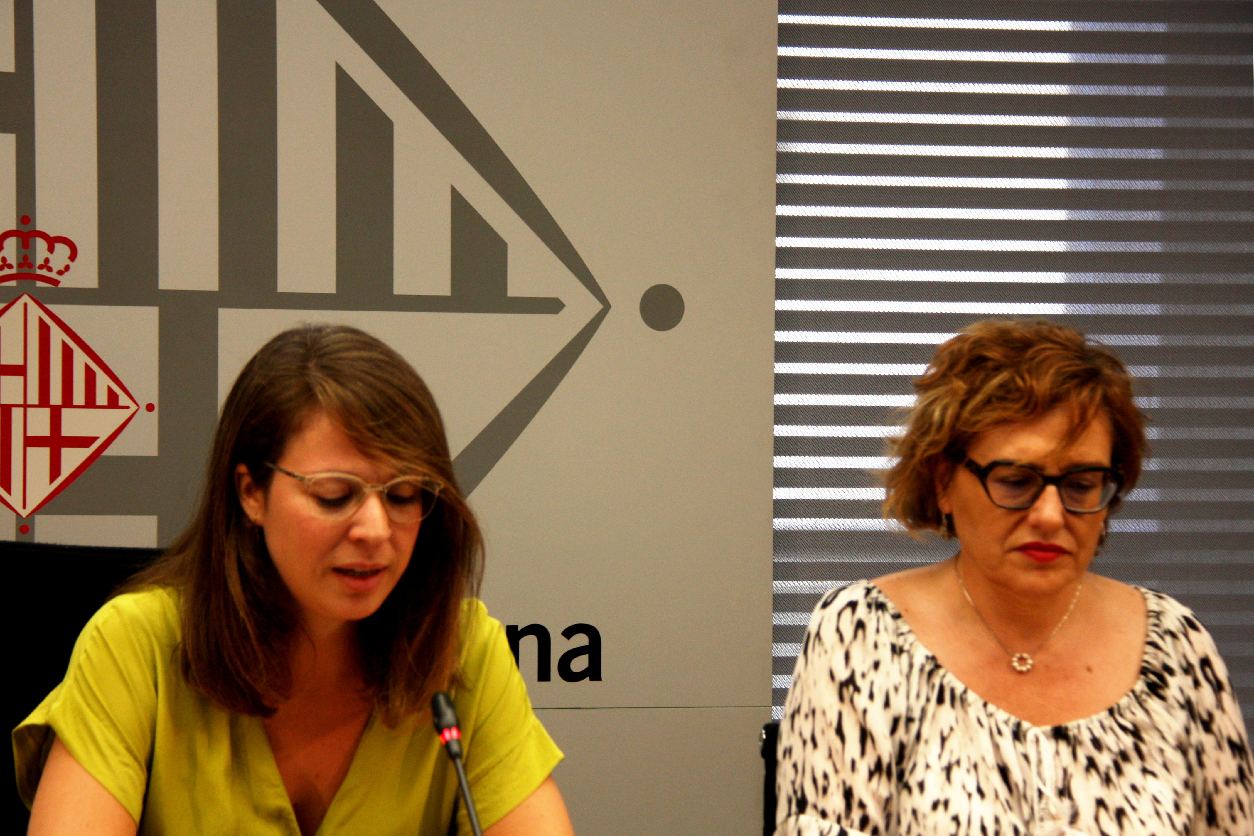 El 40% de les botigues de souvenirs de Barcelona no compleixen la normativa