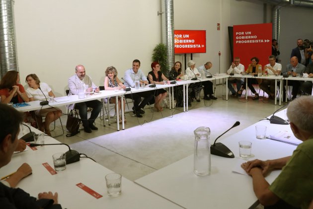 reunio sanchez ong - efe