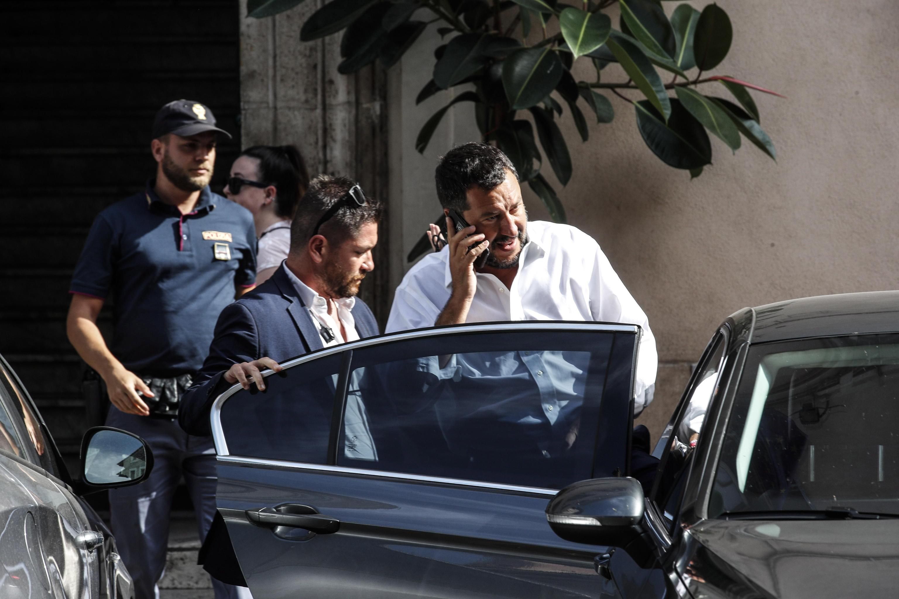 Salvini obre una crisi al govern italià i demana eleccions Salvini obre una crisi al govern italià i demana eleccions