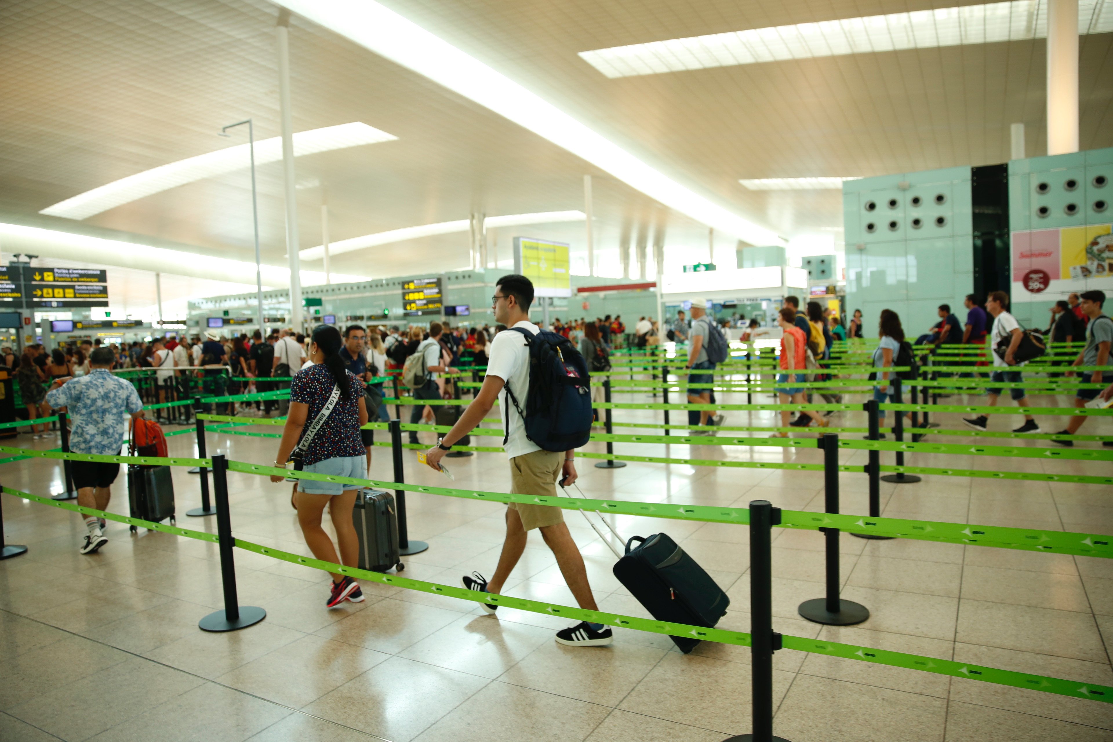 El Prat registra 35,6 milions de passatgers fins l'agost, un 5,2% més que el 2018