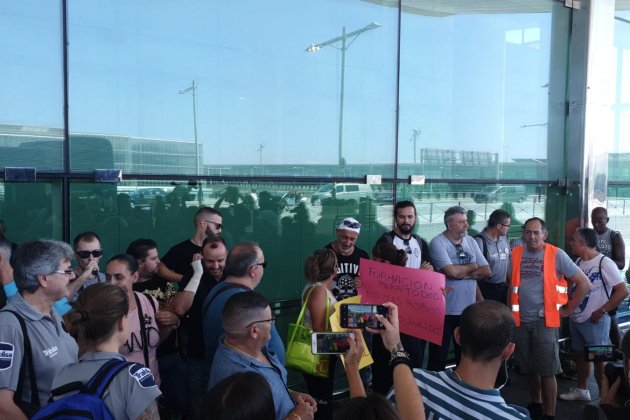 vaga aeroport el nacional carlota serra vaga aeroport el nacional carlota serra