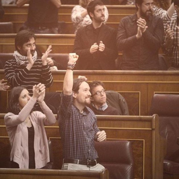 Irene Montero Pablo Iglesias punza @i montero 