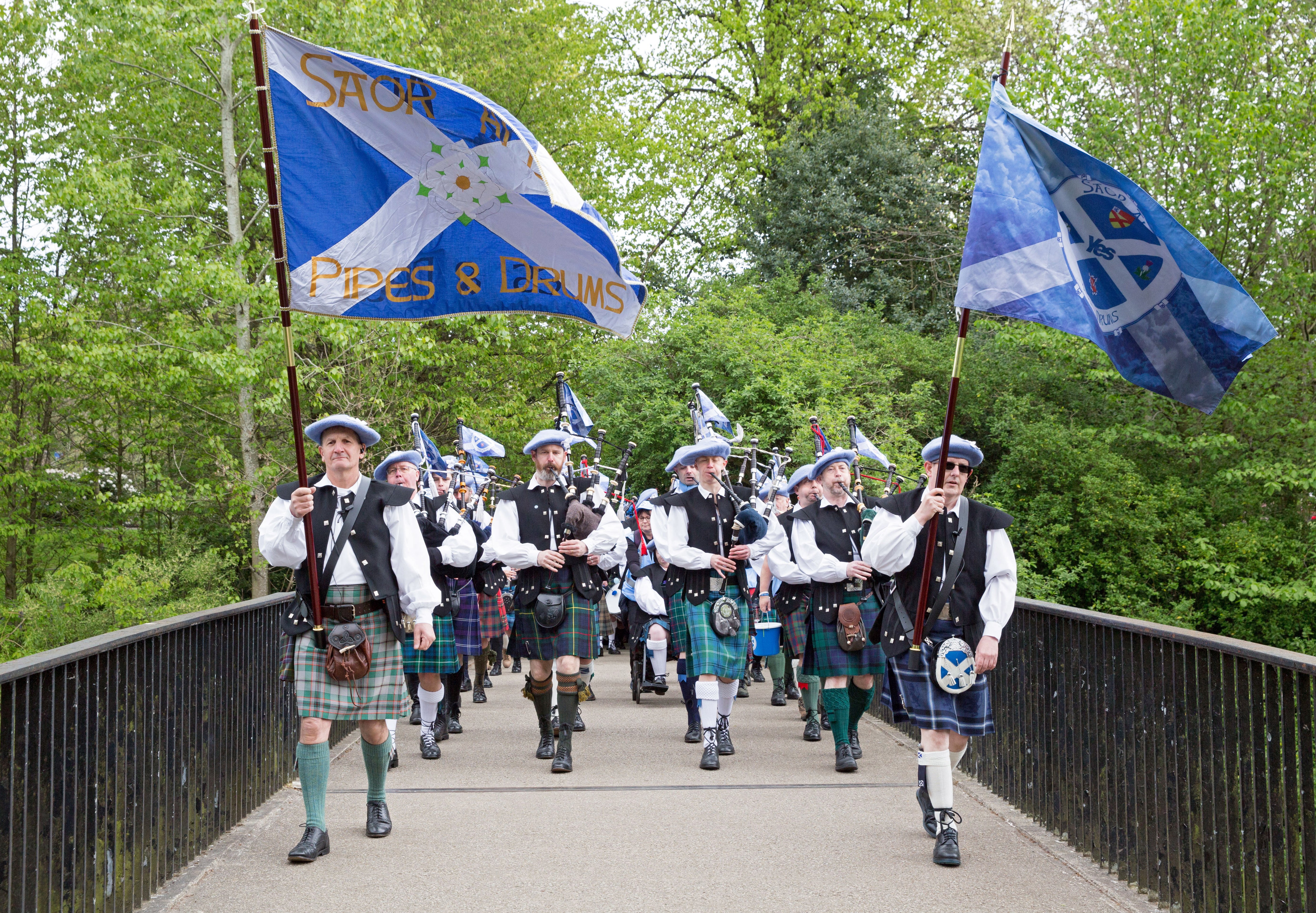 Gaiteros escoceses independentistas actuarán en Lledoners y en la Diada
