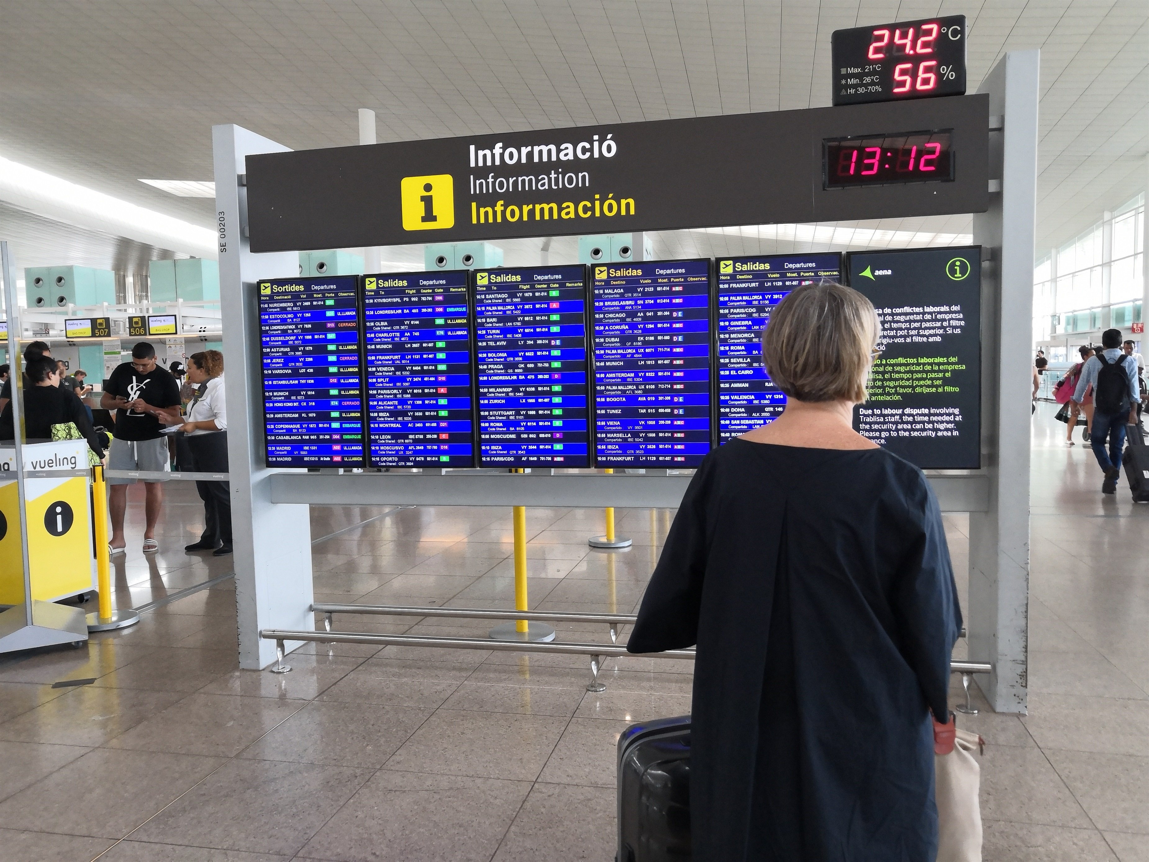 El Prat, entre los cuatro aeropuertos del mundo con más retrasos en verano