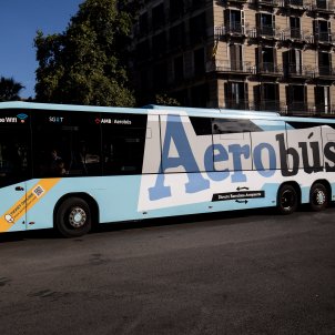 aerobús bus autocar transport públic aeroport - Carles Palacio