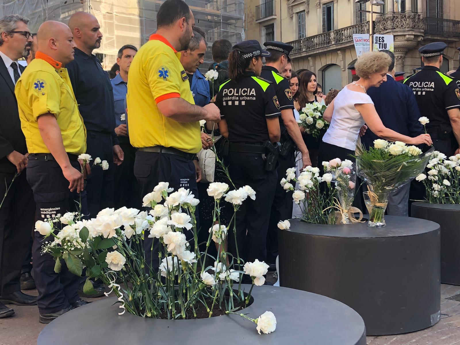 VÍDEO | Así ha sonado 'El cant dels ocells' en memoria de las víctimas