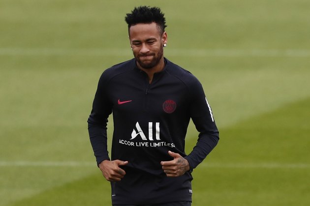 Neymar entrenamiento PSG EFE