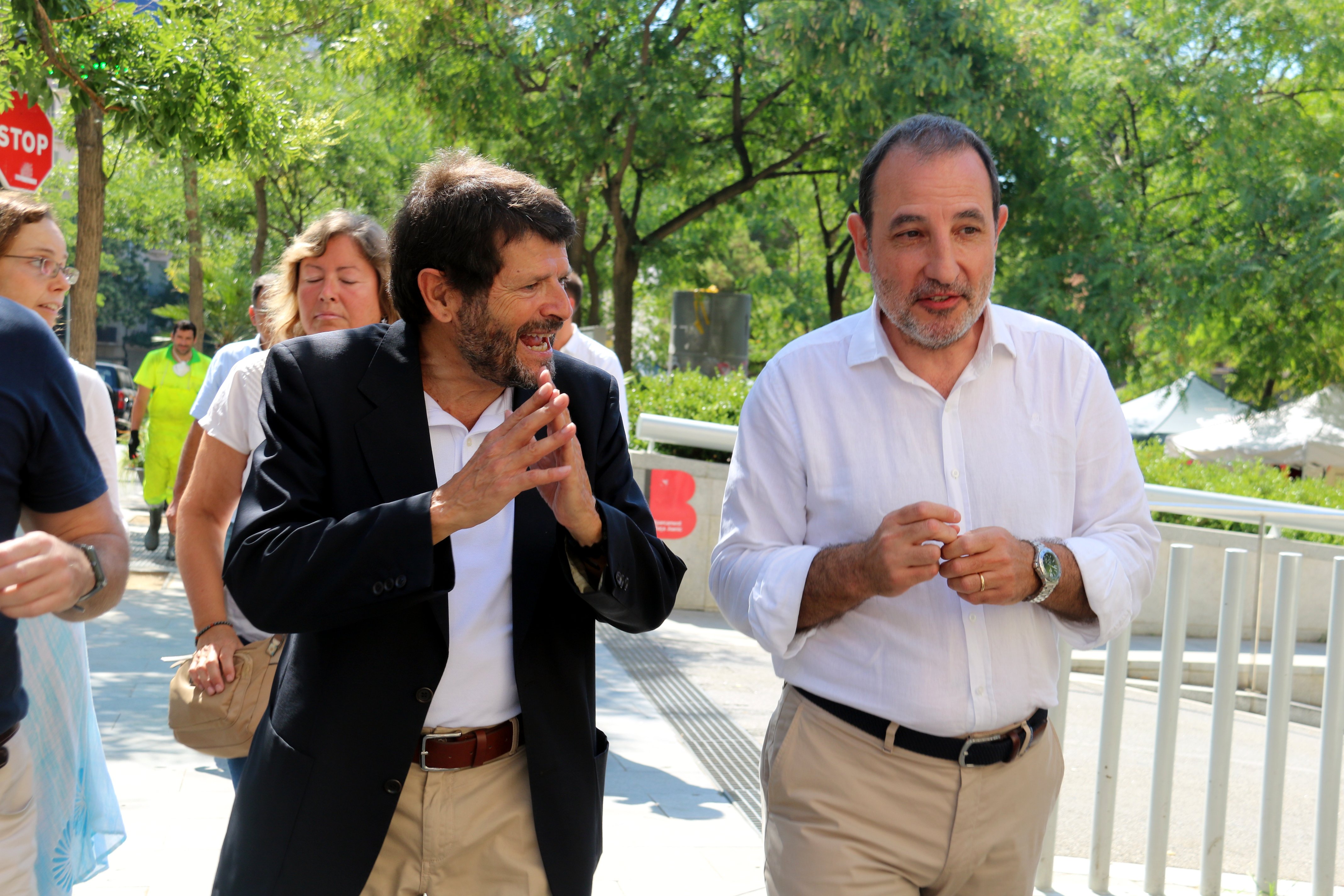 Batlle fa veure que no discrepa de Colau sobre la seguretat a Barcelona