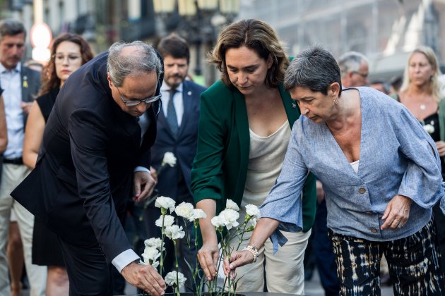 segundo aniversario|cumpleaños atentados rambla barcelona Quim Torra presidente ada coláis alcaldesa ofrenda floral flores (buena calidad) - Carles Palacio