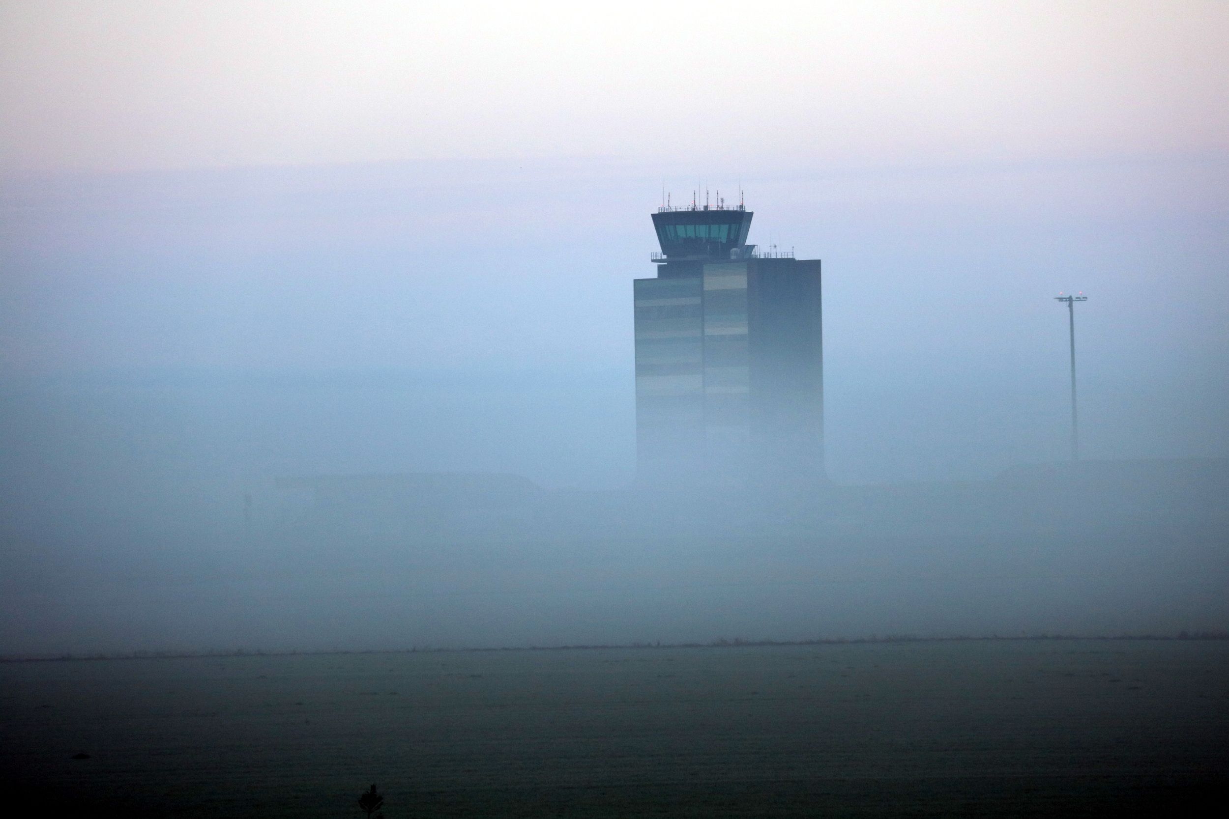 La niebla sigue impidiendo los aterrizajes en Alguaire