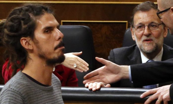 La investidura en 15 dies, punt de confluència entre PP i Podemos