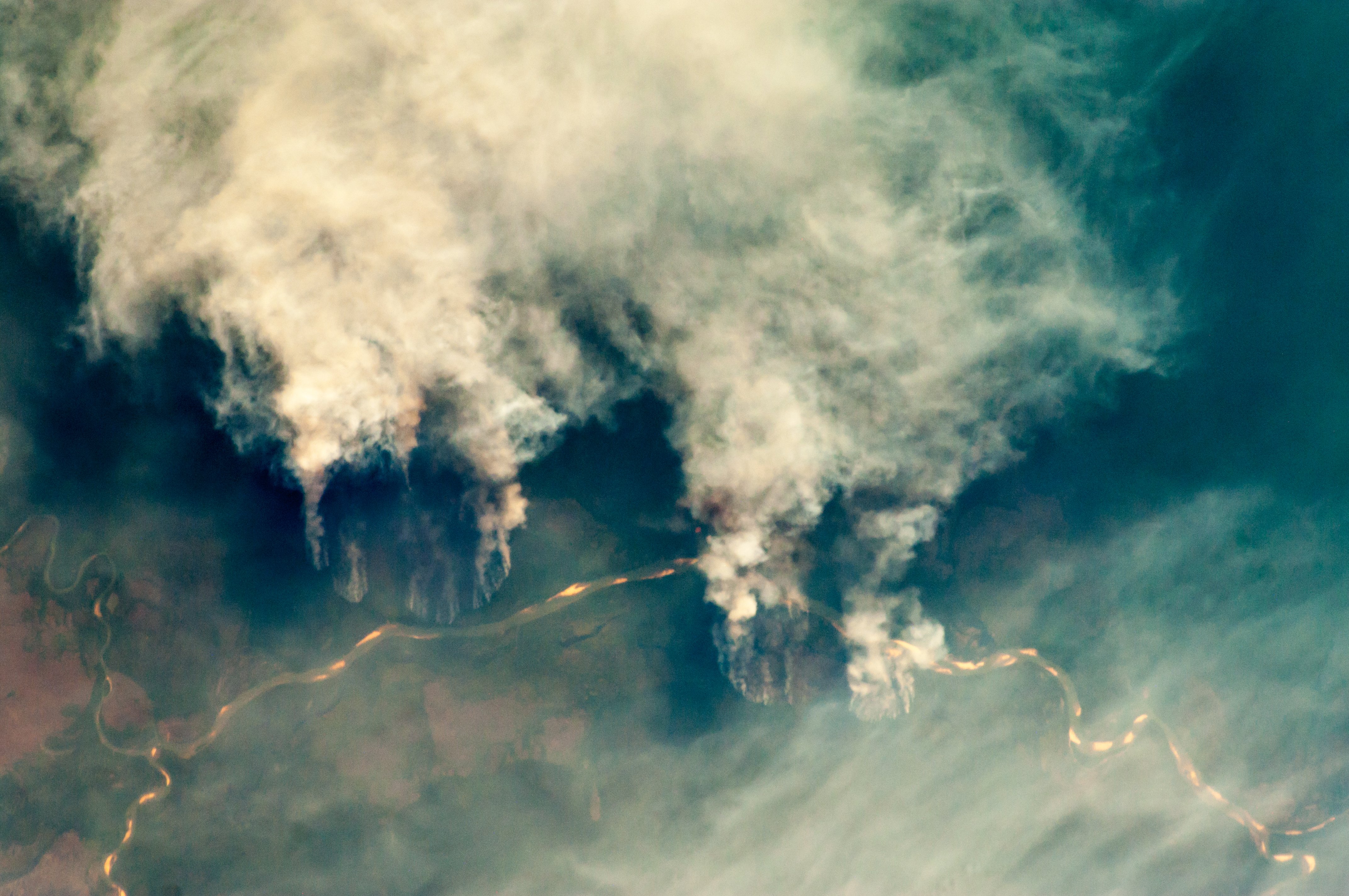 Incendis forestals a la vora del riu Xingu, Brasil, 2011 (NASA)