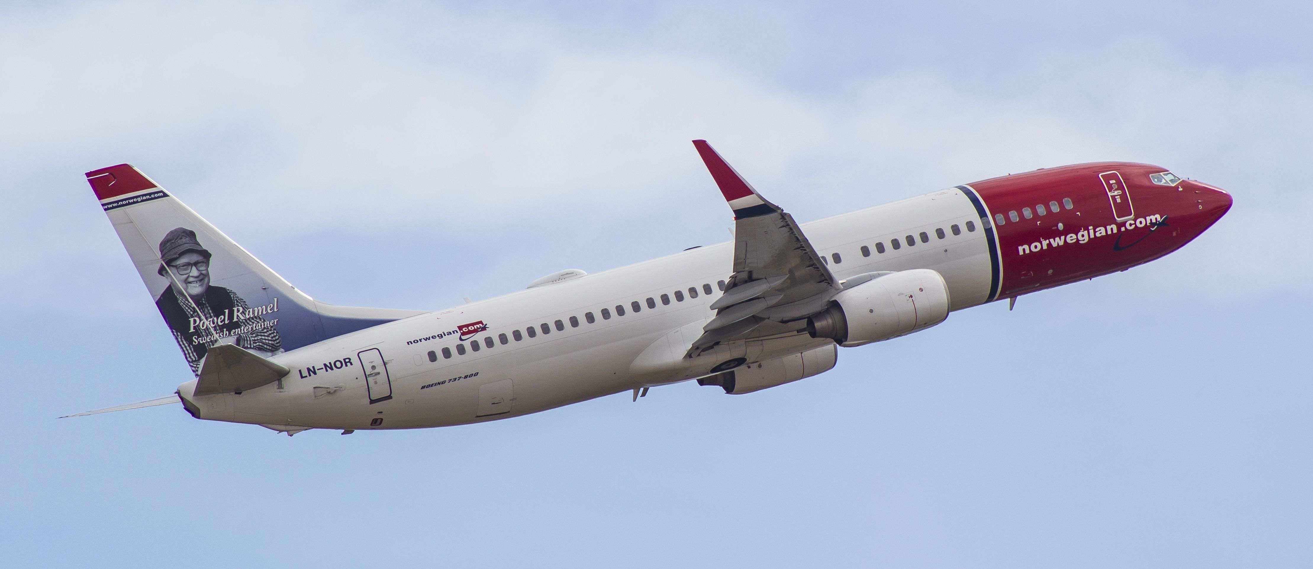 Los vuelos 'low cost' EE.UU-Barcelona, en manos de Trump