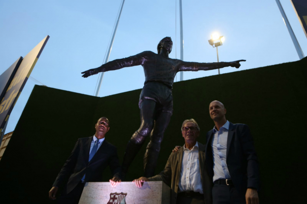 Kluivert Jordi Cruyff Estatua Johan Cruyff Sira Esclasans
