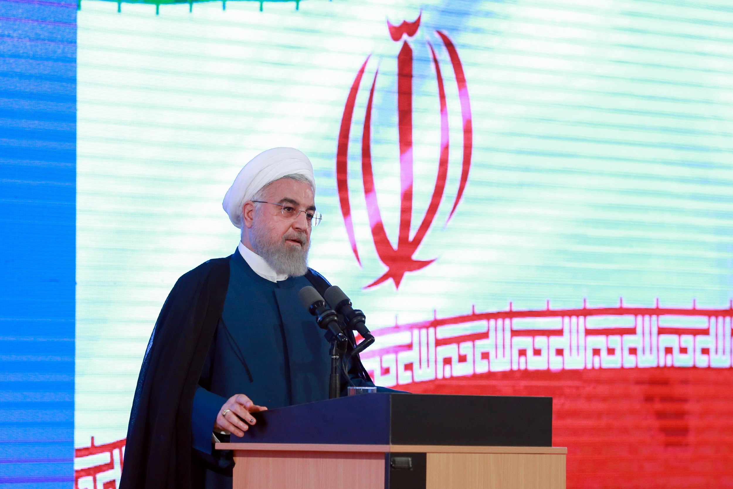 Rohaní pide a Trump que dé el primer paso y elimine las sanciones a Irán