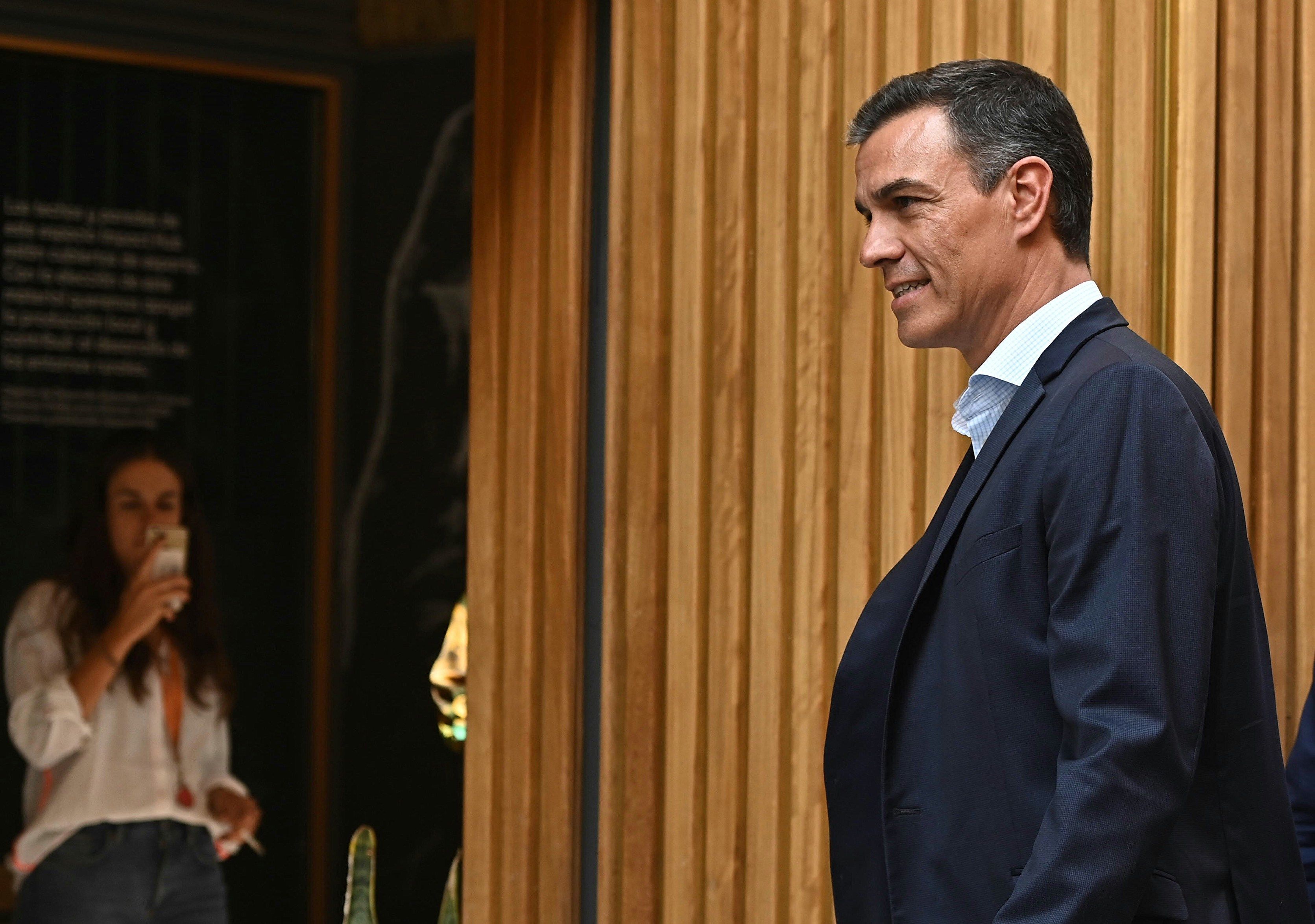 Sánchez to offer 300-point plan to try to win Podemos' support