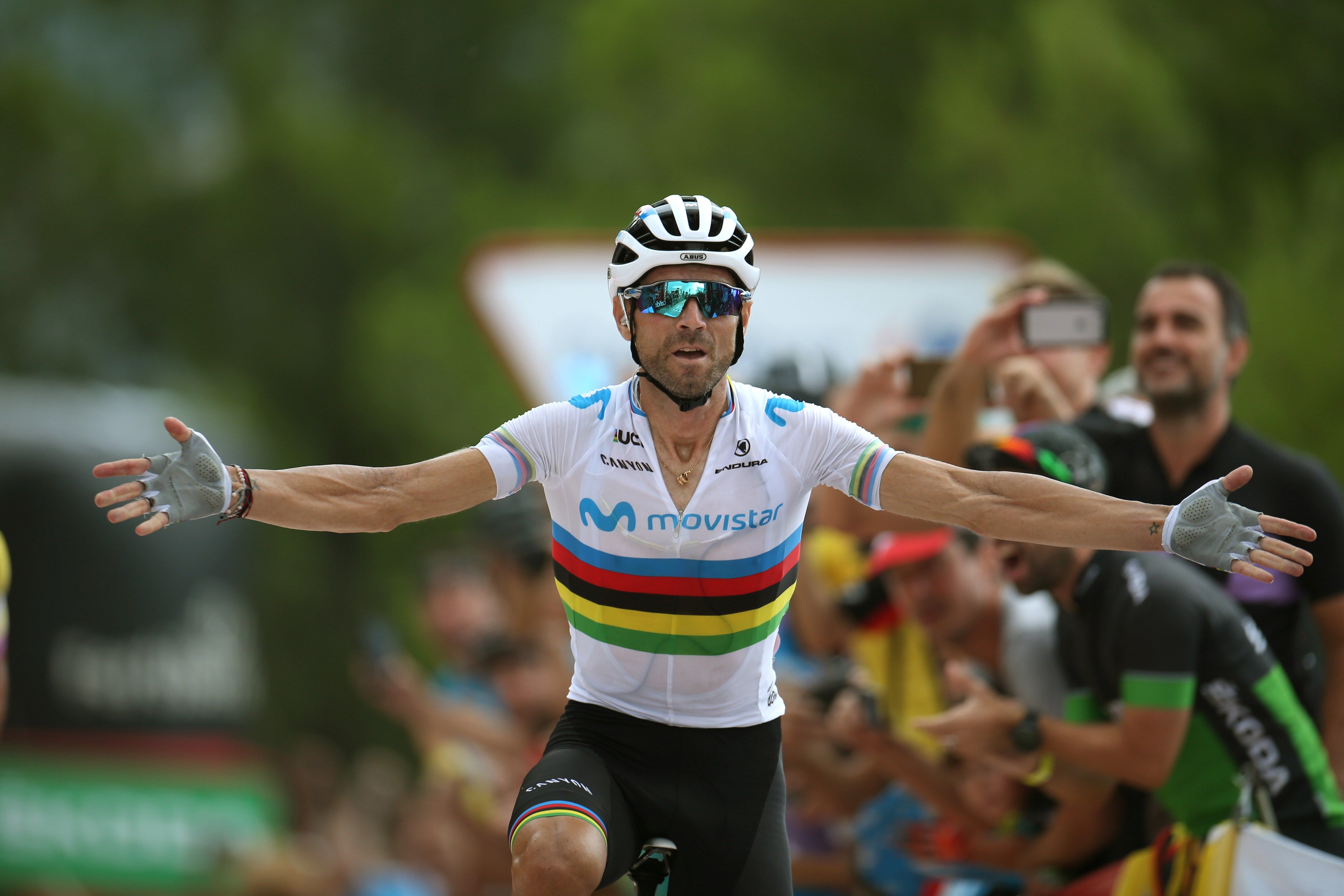Valverde guanya la setena etapa i Supermán López recupera el liderat de la Vuelta