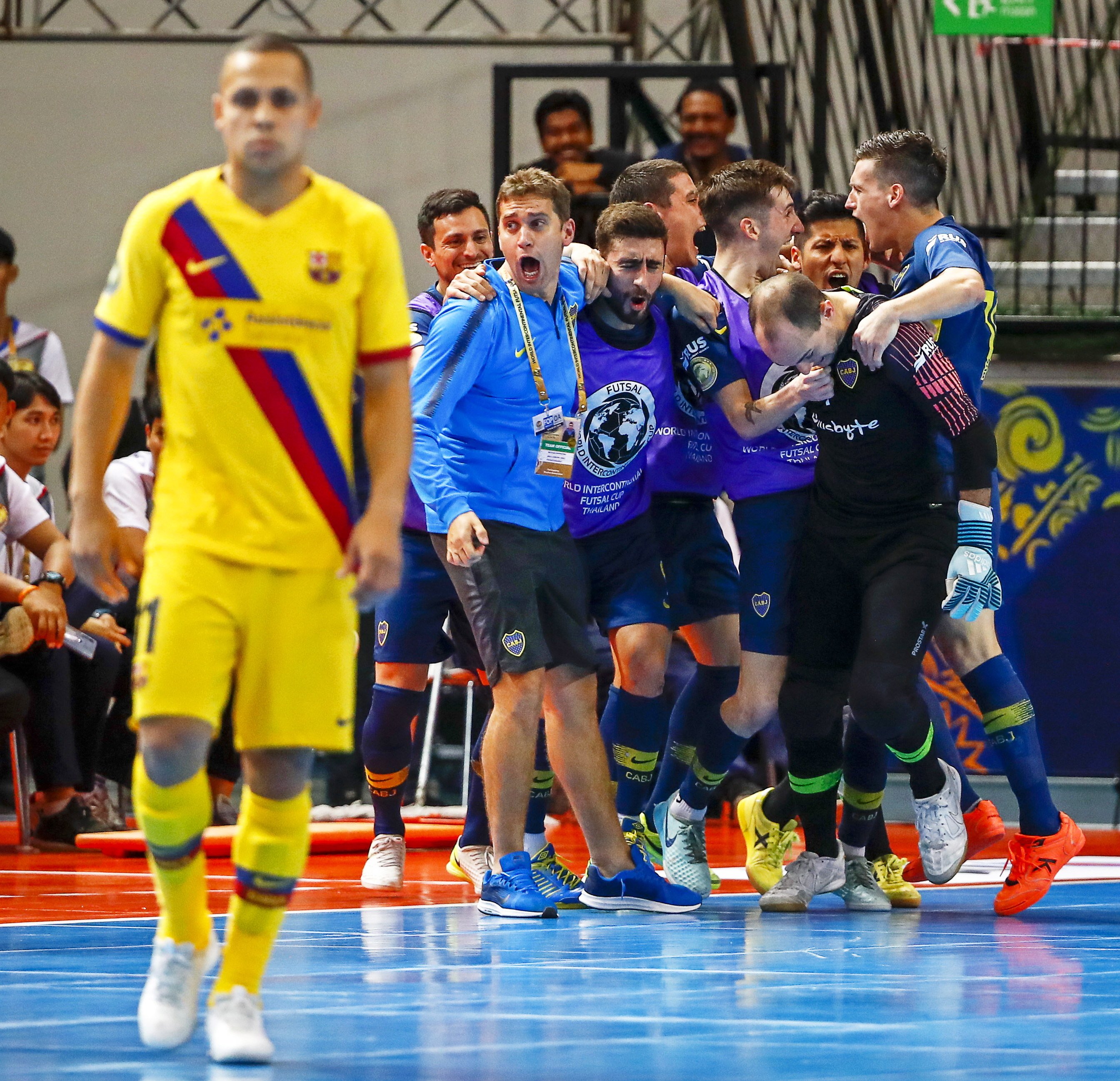 El Barça se despide de la Copa Intercontinental después de perder contra el Boca Juniors (3-1)