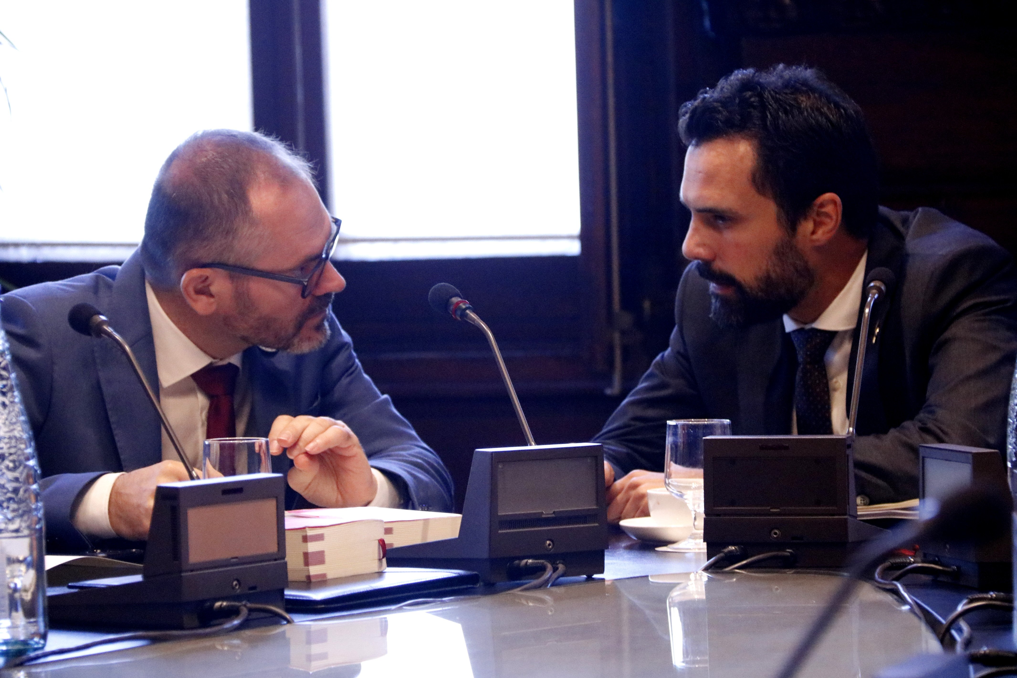 Moviments 'in extremis' de JxCat pel suport d'ERC als pressupostos del Parlament