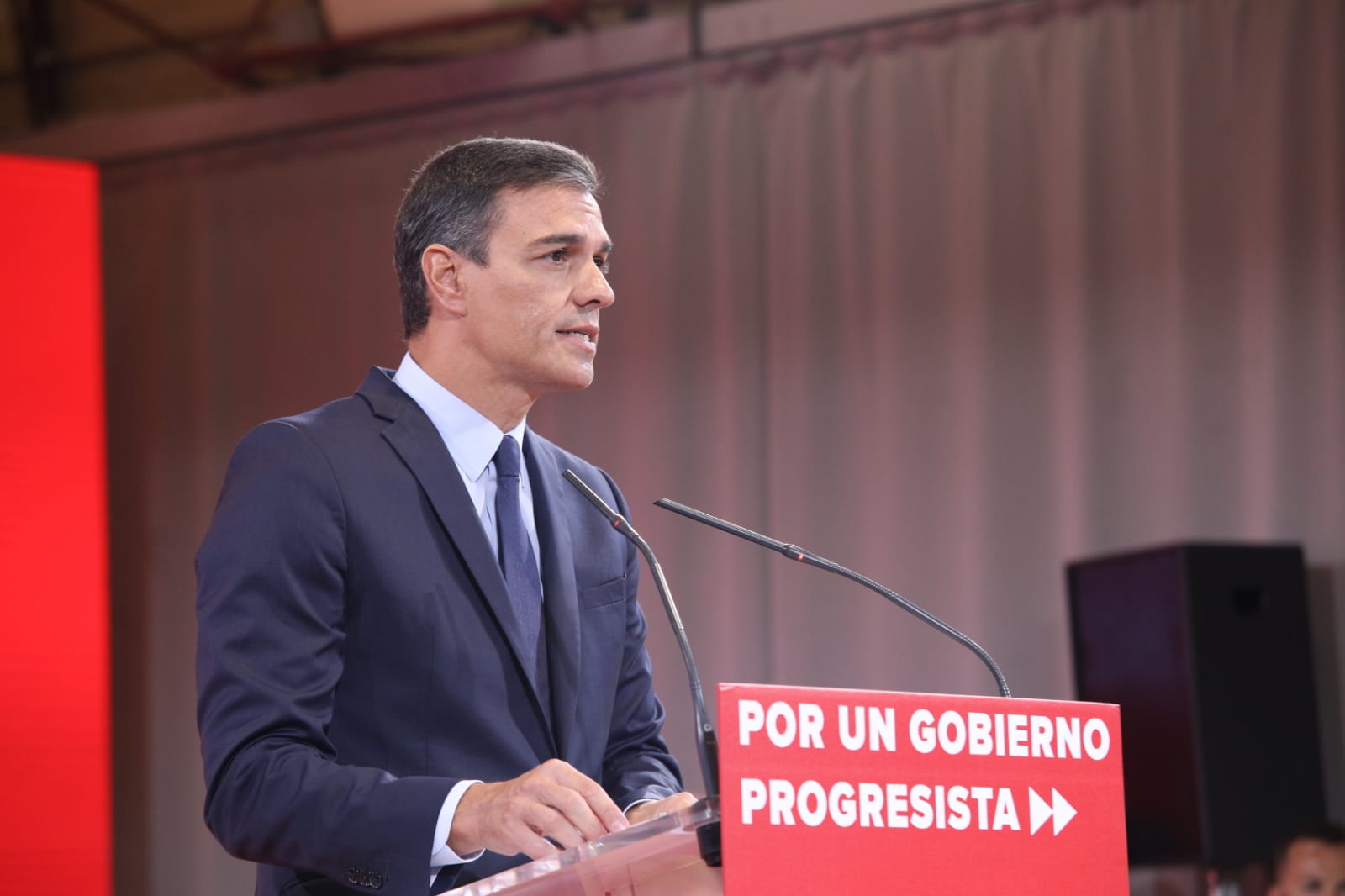 El programa para convencer a Podemos: cargos públicos y una reforma laboral