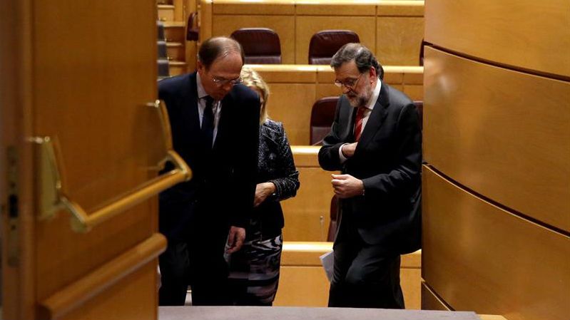 EL DIA: Continuen les reunions per trobar pactes per la investidura