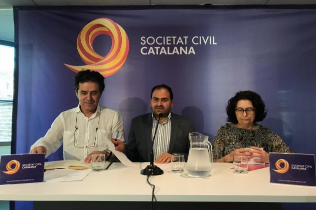 Societat Civil Catalana Carlota Camps Societat Civil Catalana Carlota Camps