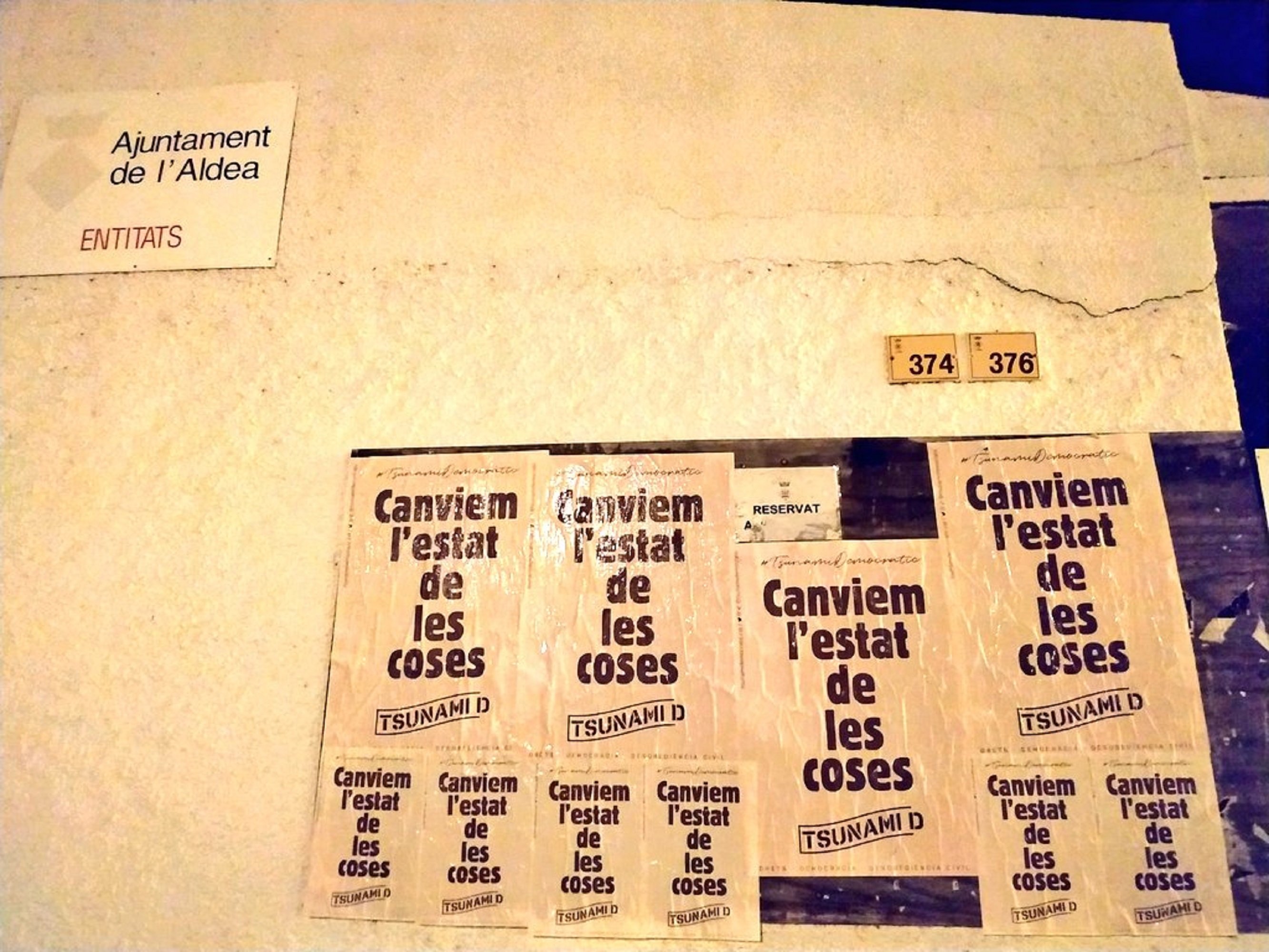 GALERÍA | El Tsunami Democràtic se extiende con carteles por toda Catalunya