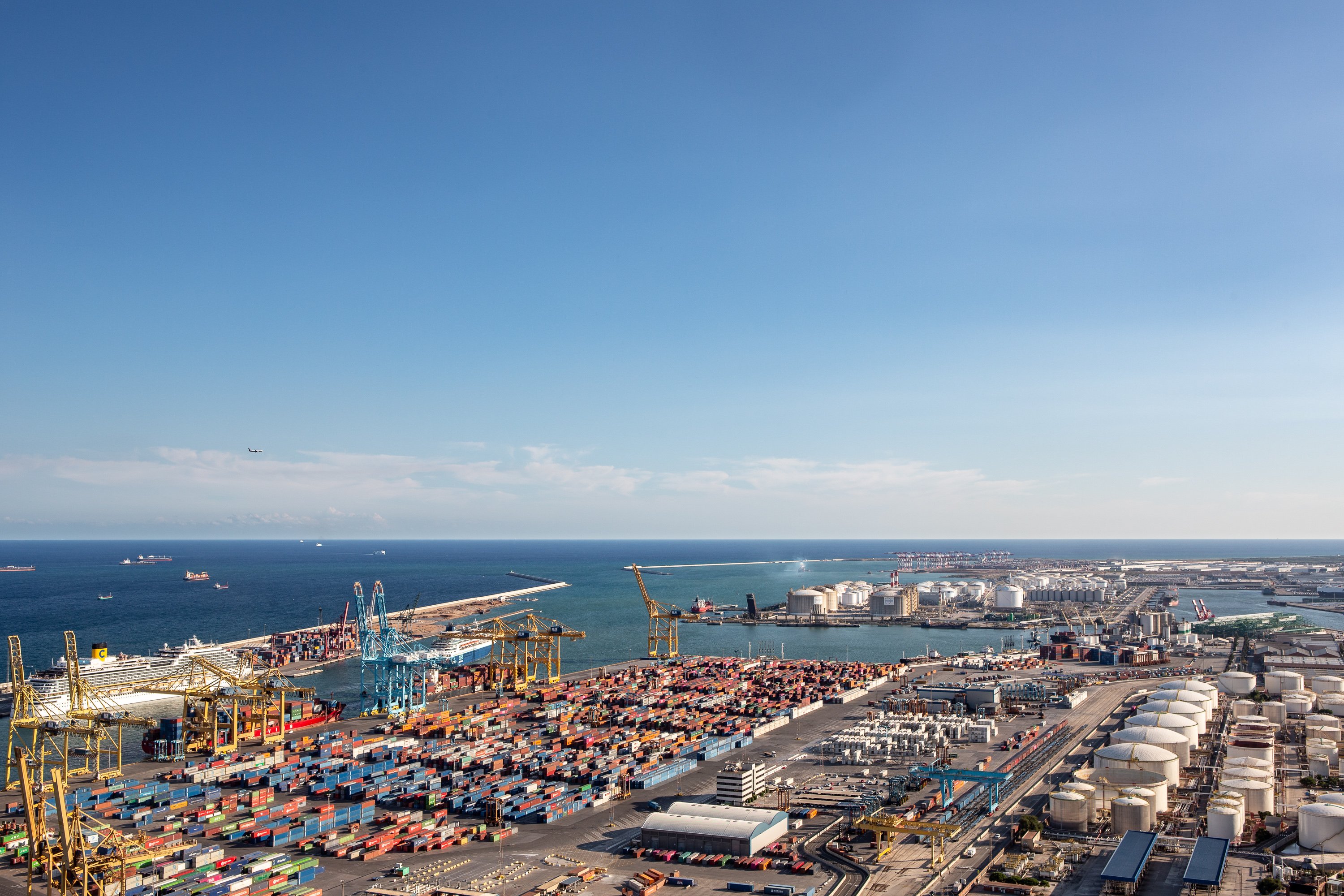 El tràfic de contenidors del Port de Barcelona augmenta un 1,3% fins a l'agost