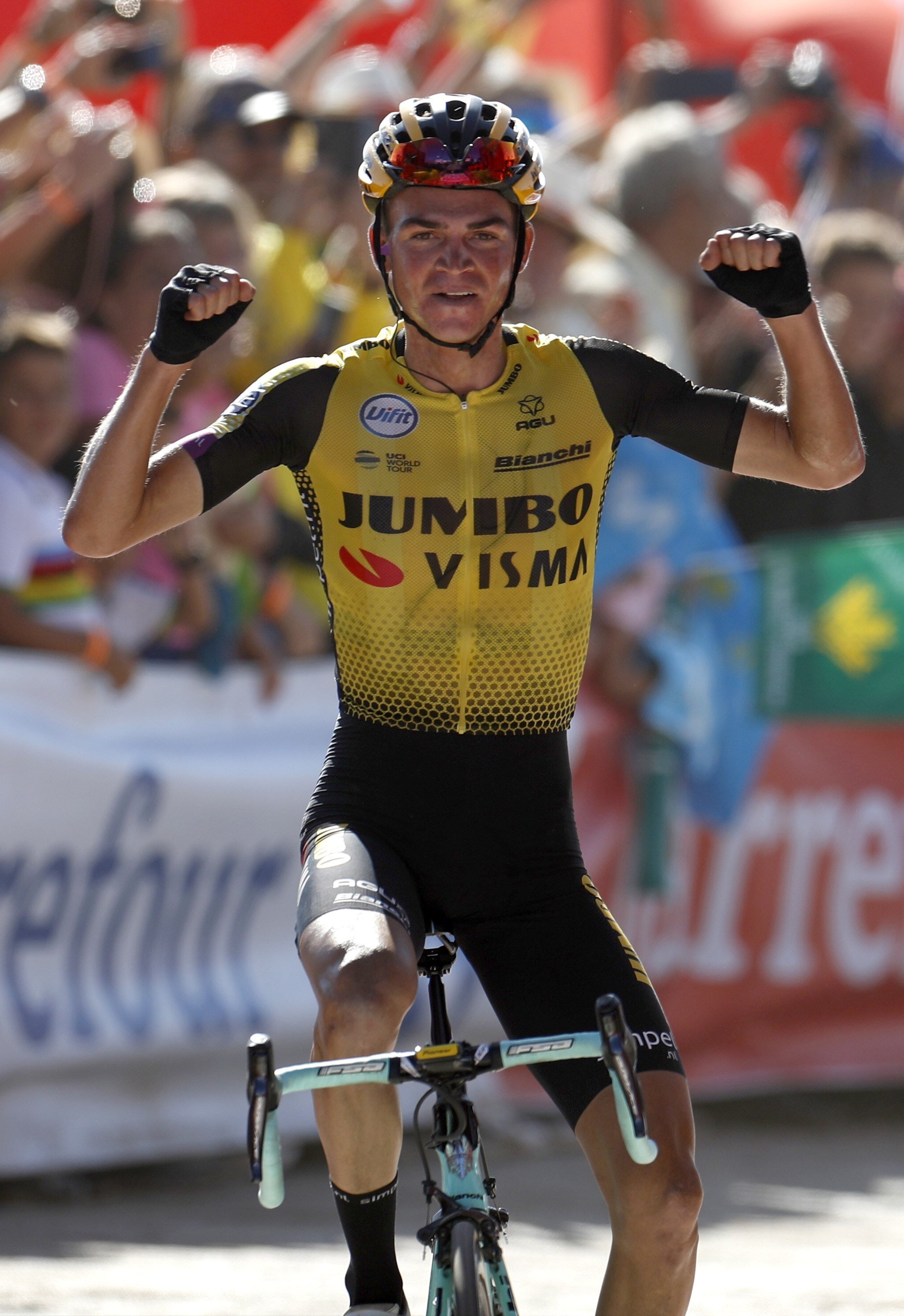 Kuss gana la decimoquinta etapa de la Vuelta y Roglic sigue líder