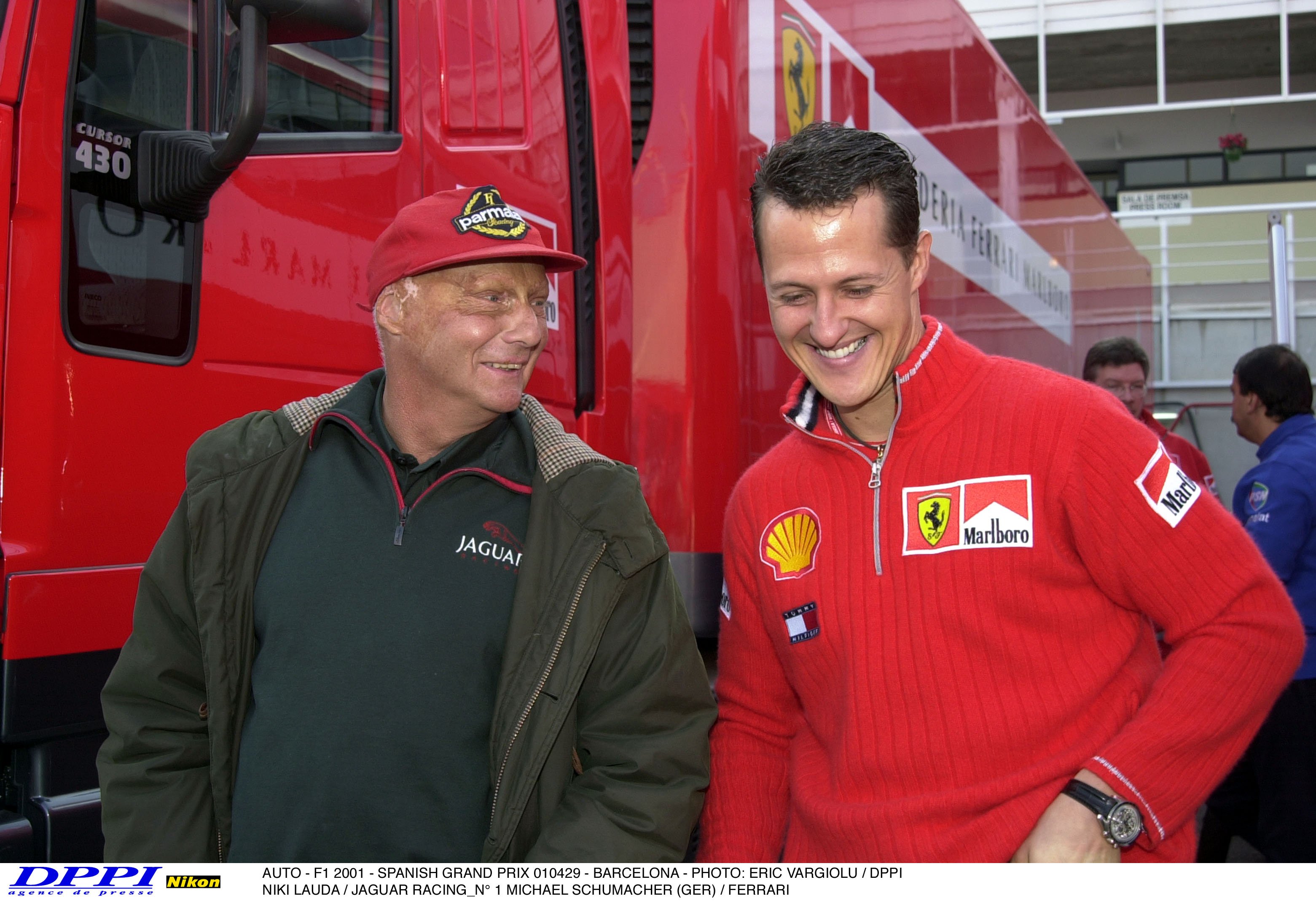 Schumacher, ingressat en un hospital de París per sotmetre's a un tractament secret