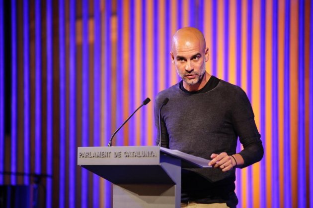 ELNACIONAL Josep Guardiola medalla honor Parlament - Sergi Alcàzar 