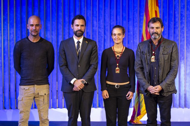 Medalla honor del Parlament Pep Guardiola Roger Torrent Oscar Camps Carola Rackete - Sergi Alcàzar