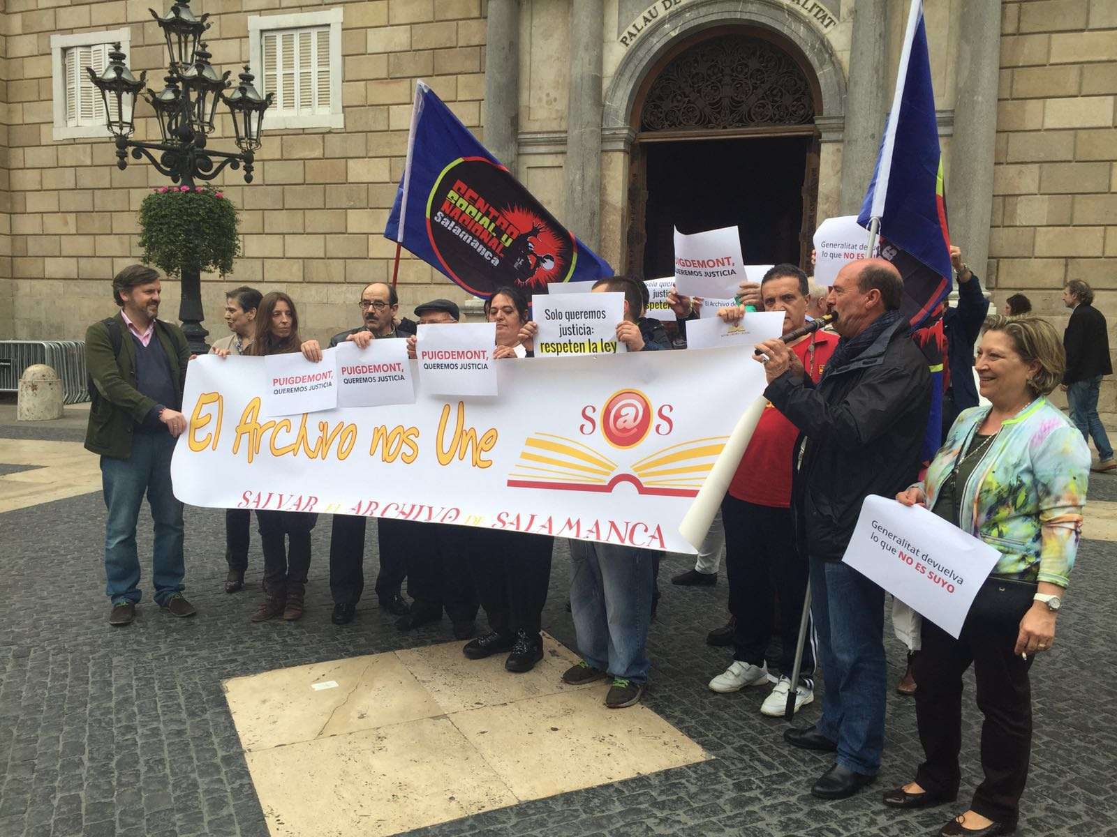 "Por un archivo unido, por una España unida"