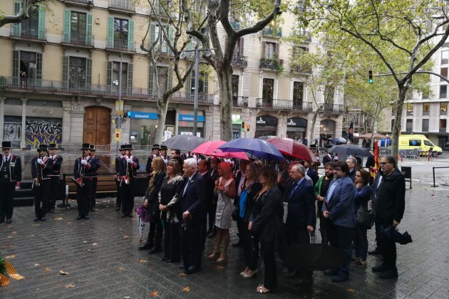 Diputació barcelona ofrena floral Anna Solé Sans