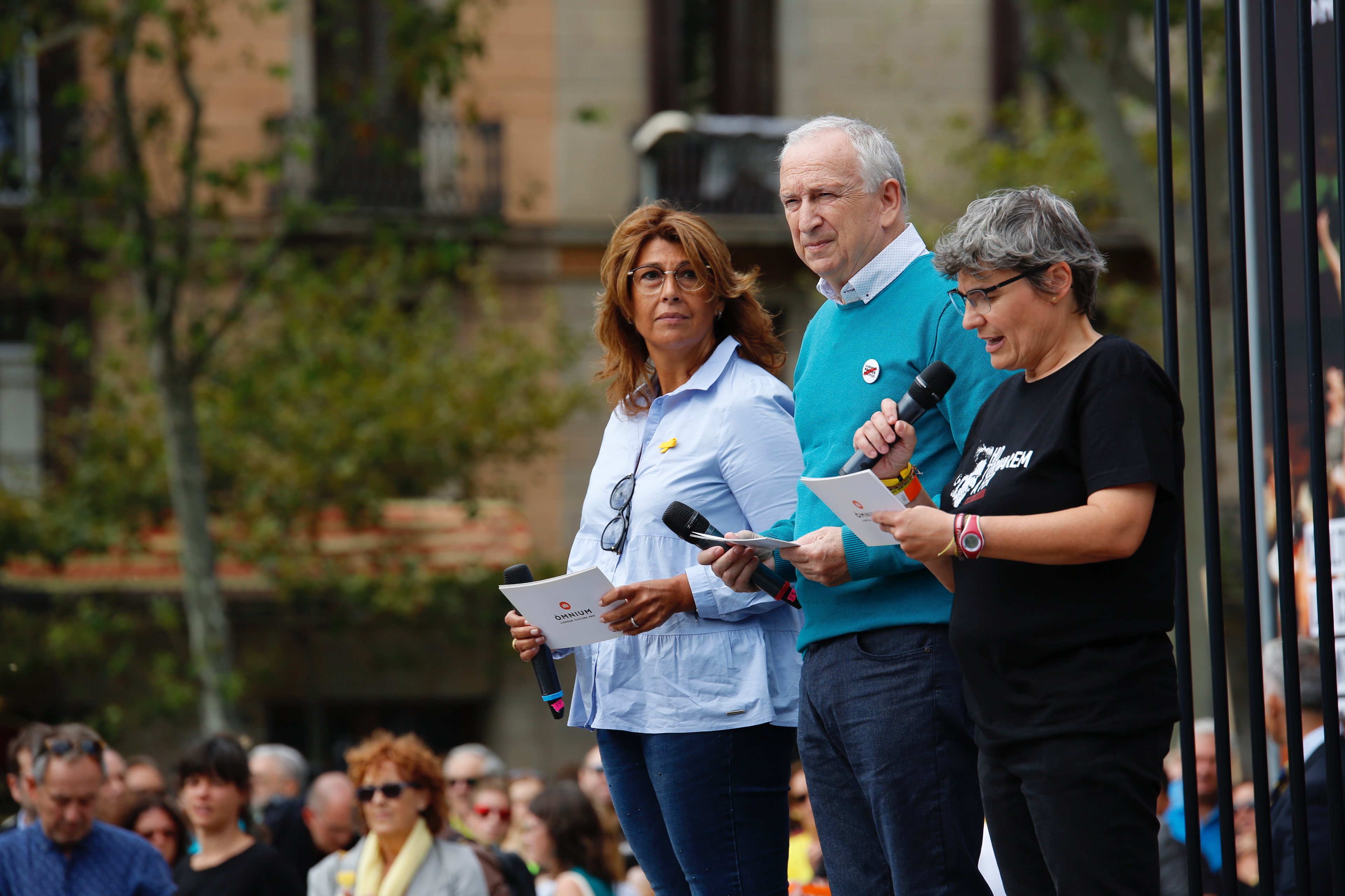 VÍDEO | Familiars dels presos donen les gràcies per no oblidar-los