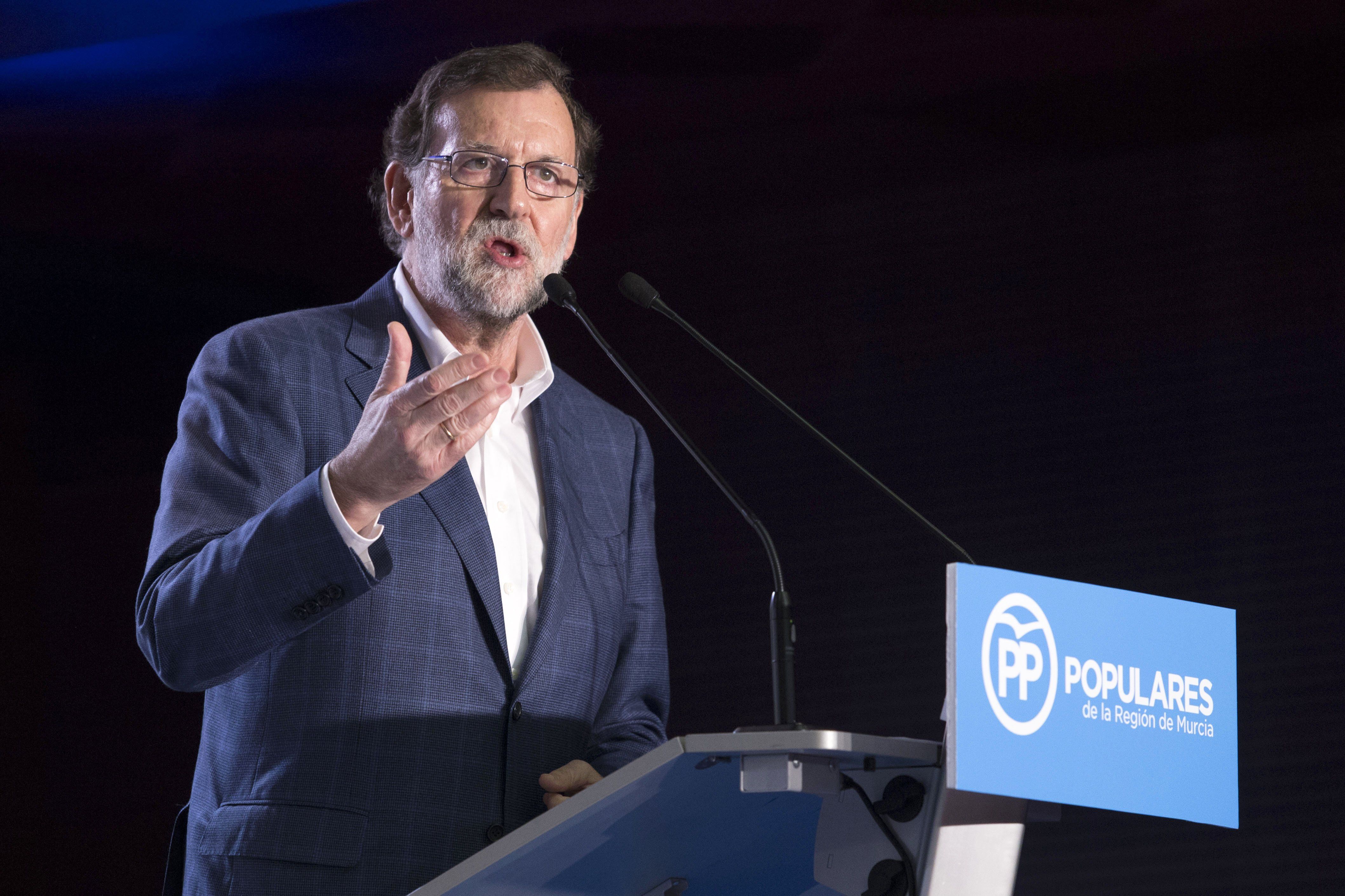 Aguirre posa Rajoy contra les cordes
