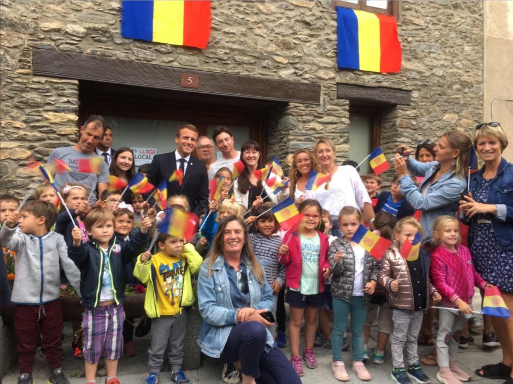 Macron, a Andorra: "No renunciareu a la sobirania ni diluireu la vostra identitat"