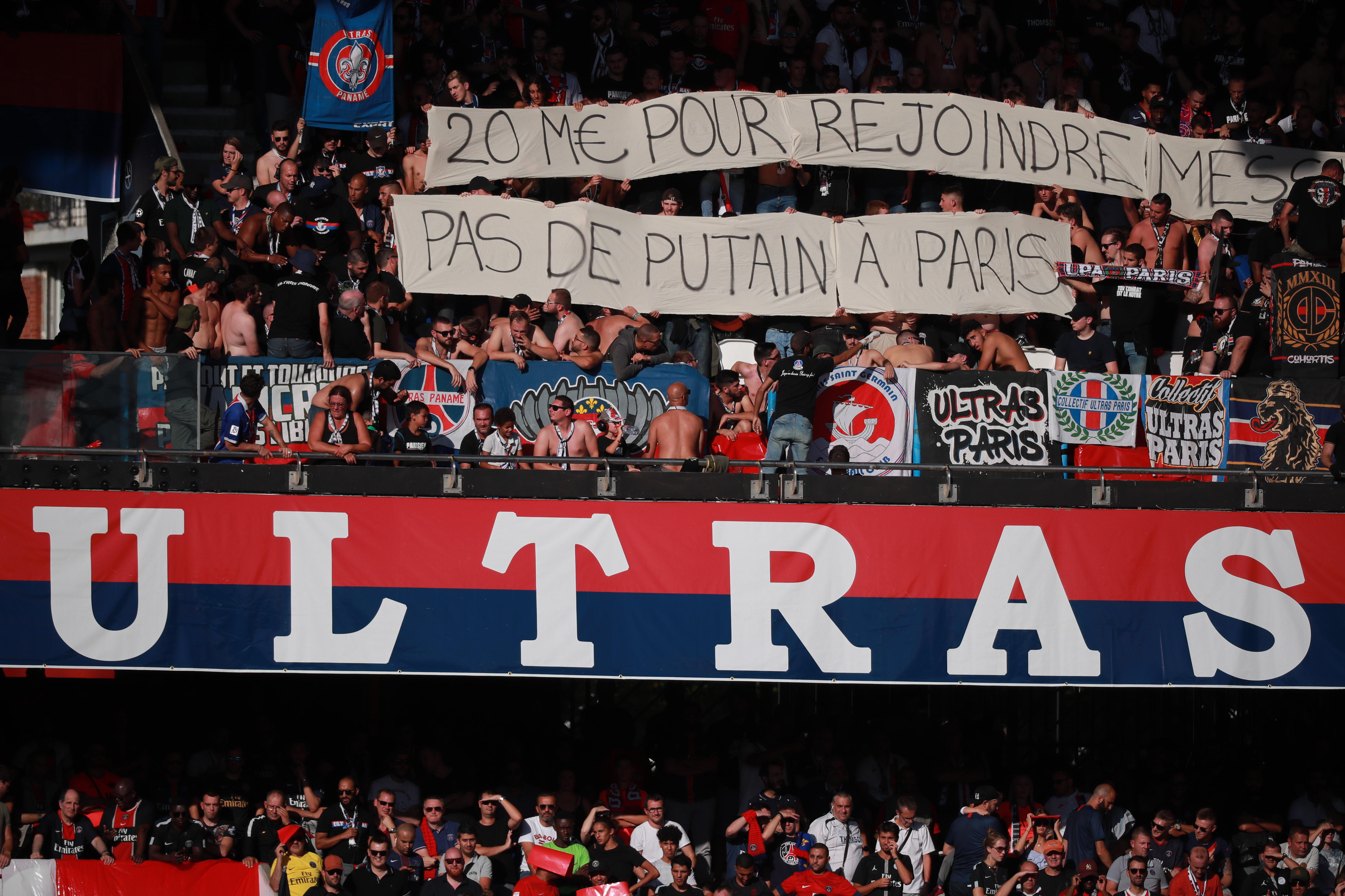 pancarta neymar psg efe