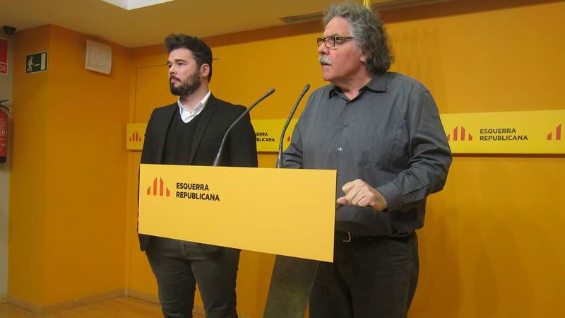 ERC debatiría un referéndum planteado por el PSOE y Podemos