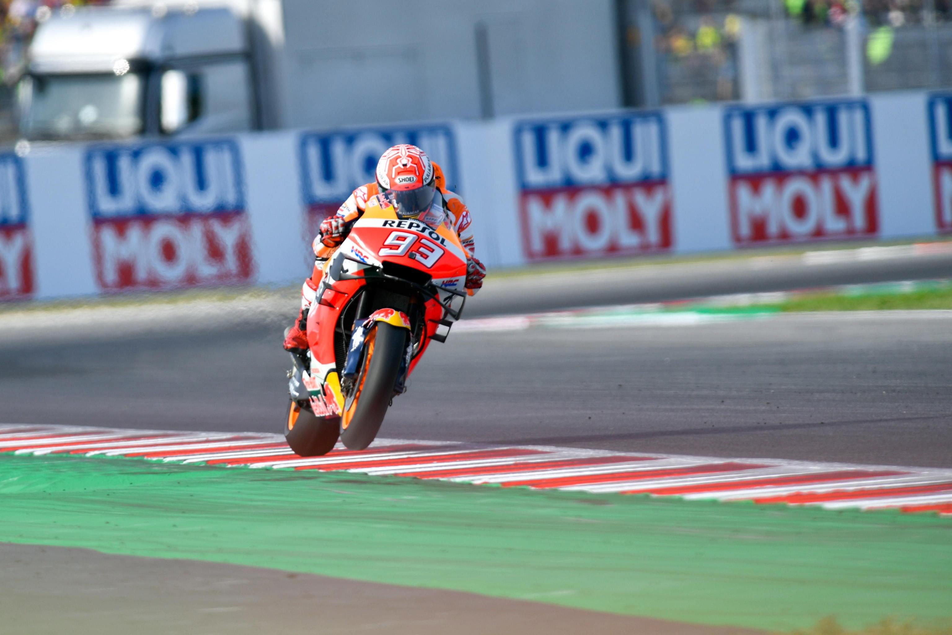 Majestuosa victoria de Márquez en Misano en la última vuelta