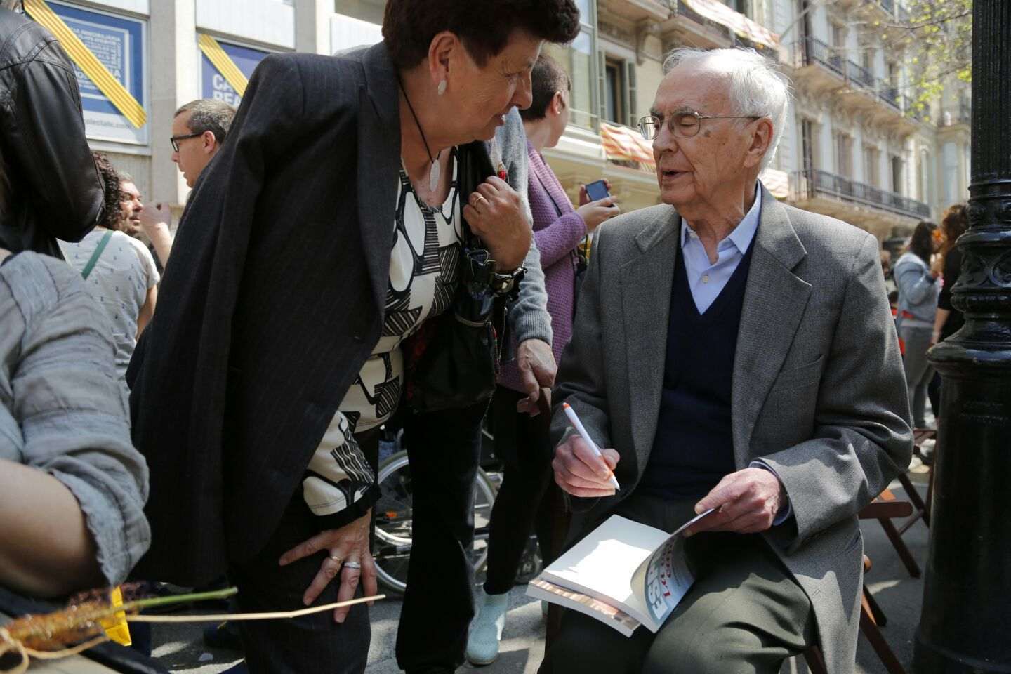 Josep Maria Espinàs: la signatura del veterà