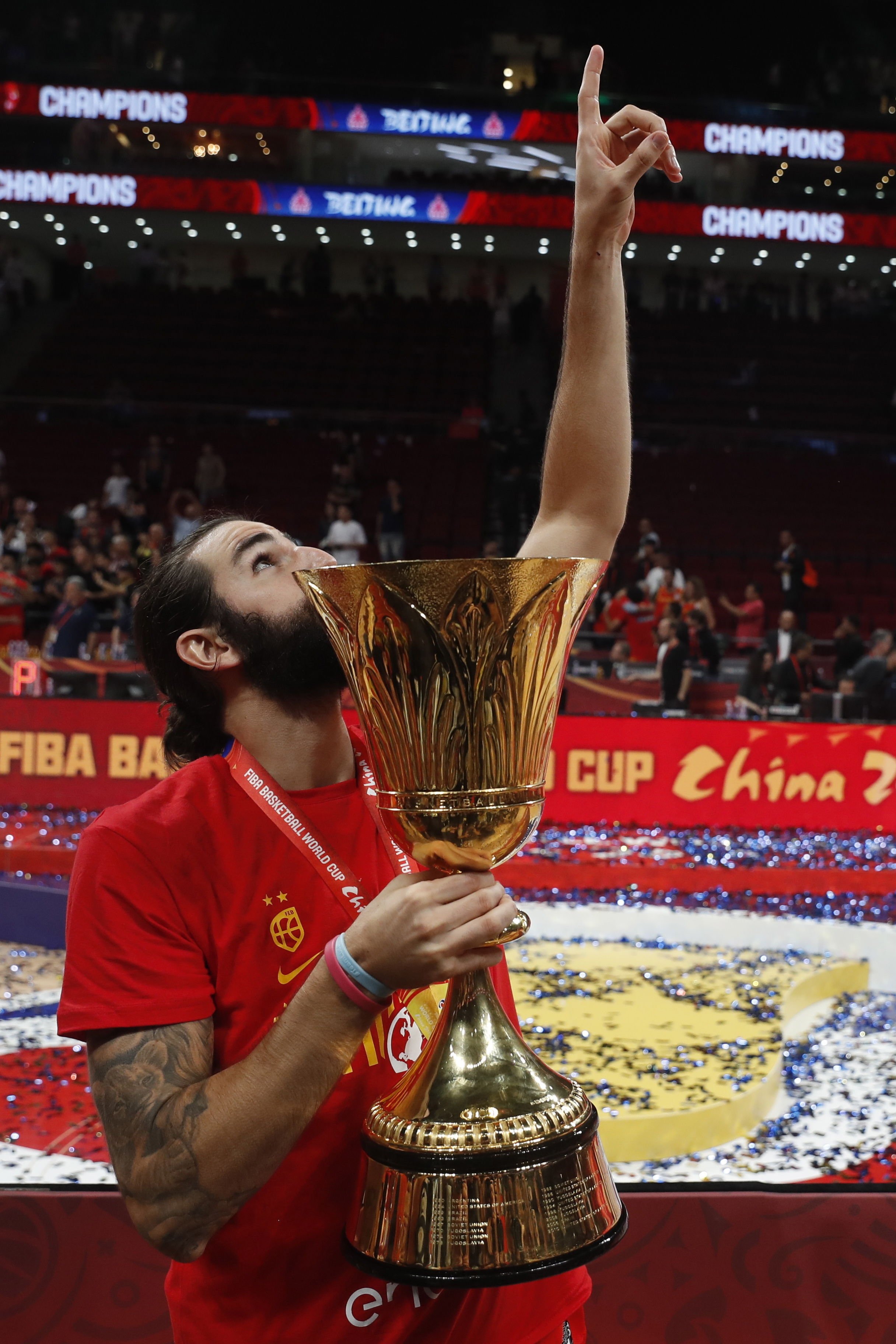 L'emotiu record de Ricky Rubio a la seva mare després de guanyar el Mundial