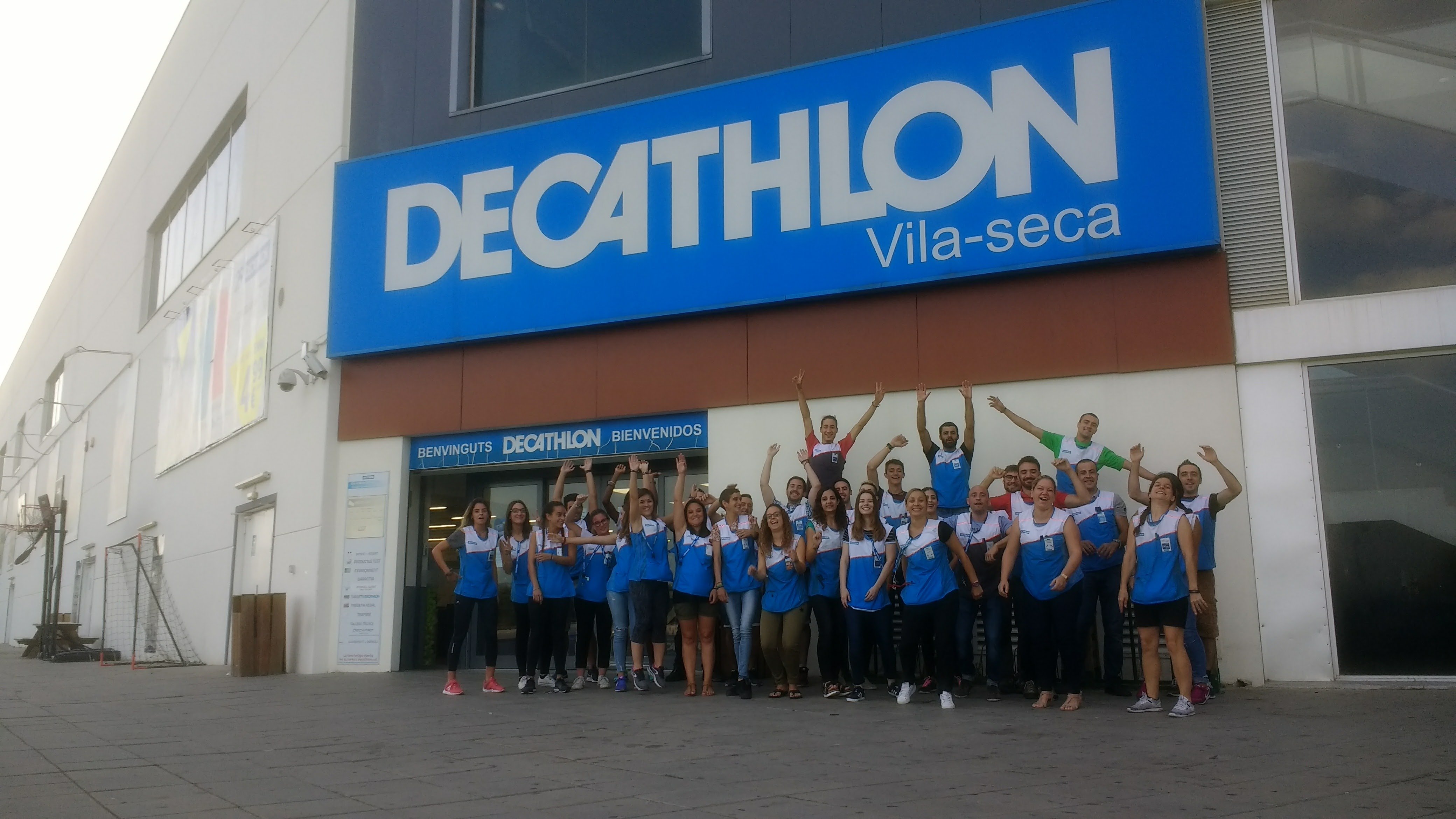 Denuncia que un treballador de Decathlon es nega a atendre'l per parlar en català