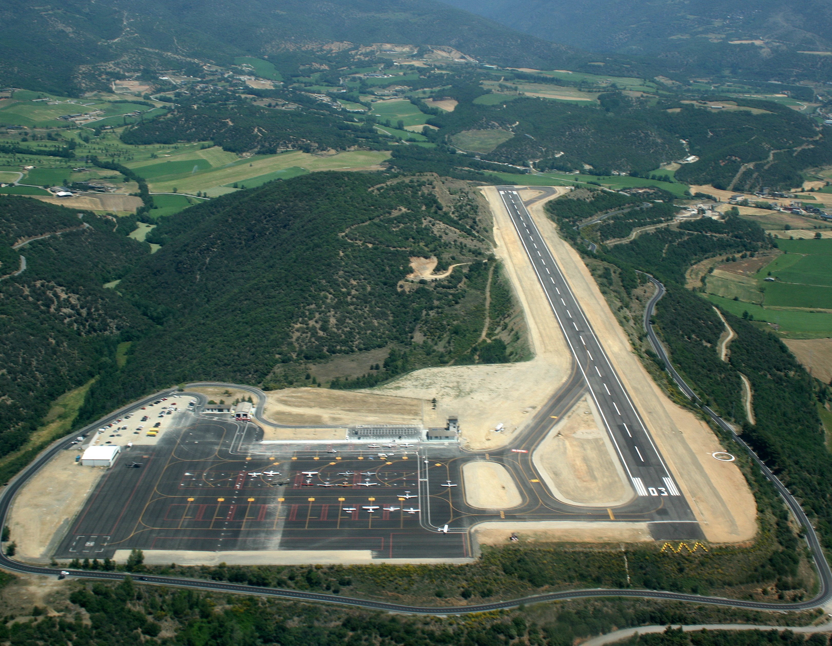 Realizan pruebas de aterrizaje con baja visibilidad en el aeropuerto Andorra-la Seu d'Urgell