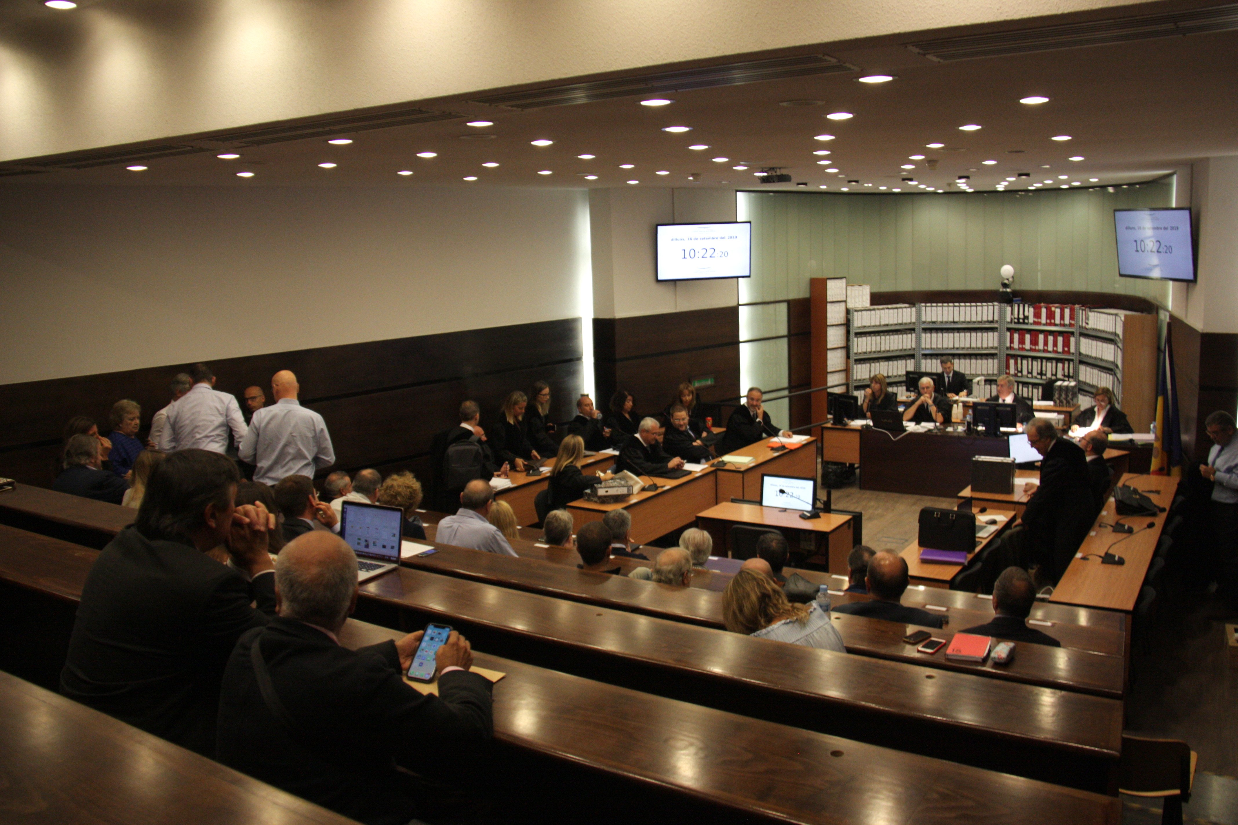 El primer juicio del caso BPA vuelve a suspenderse por la muerte de una accionista