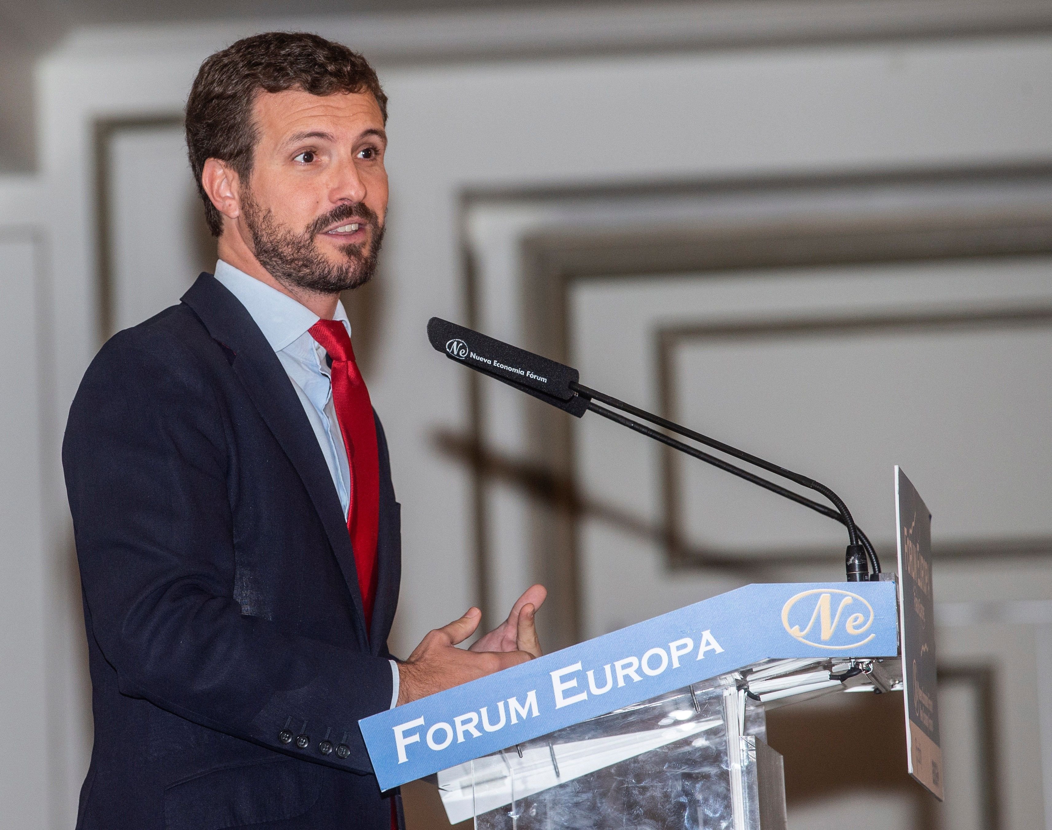 Casado transmet a Sánchez que el PP rebutjarà la seva investidura