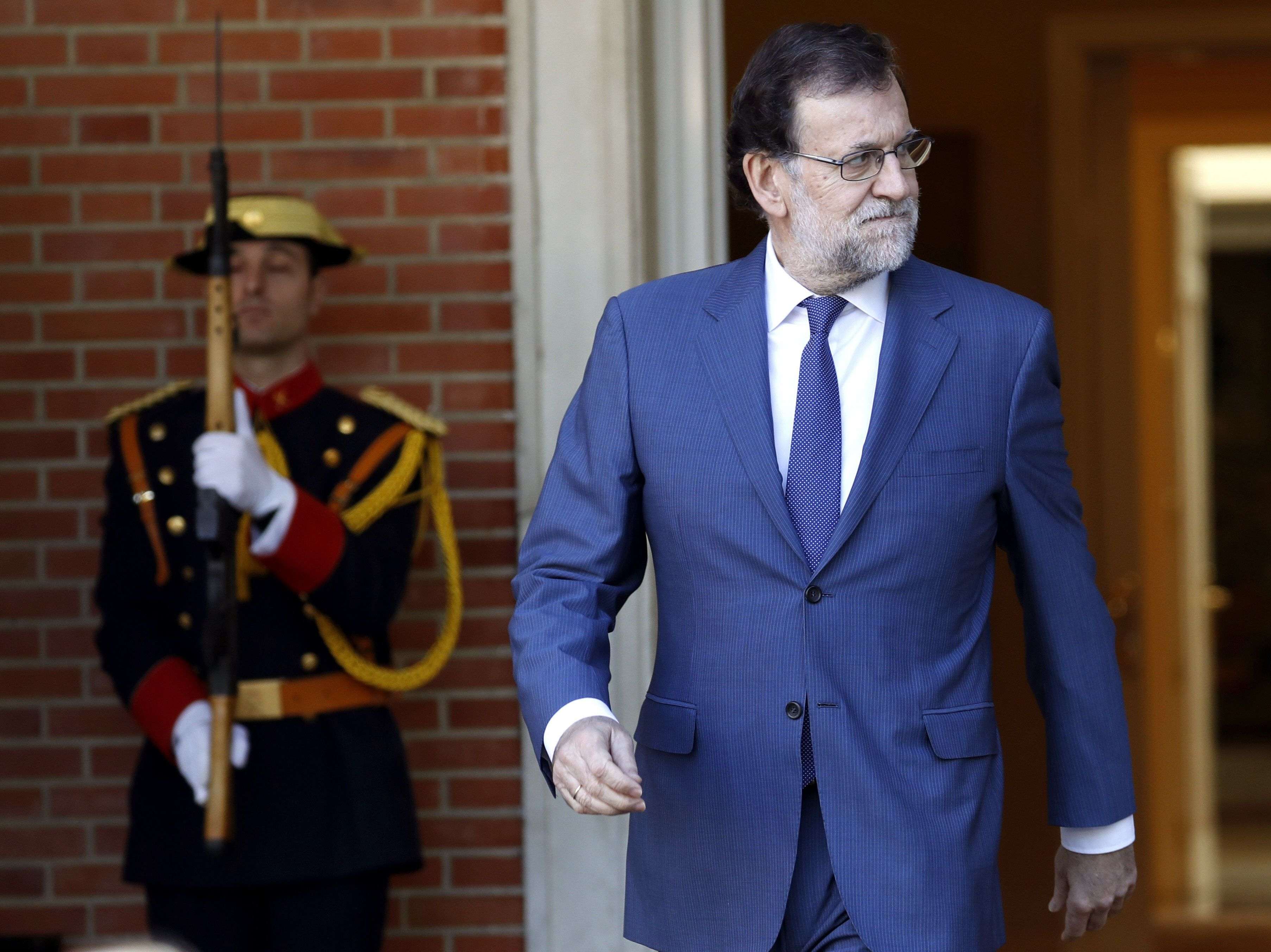 El pla de Rajoy per impedir el referèndum passa per precintar els col·legis electorals