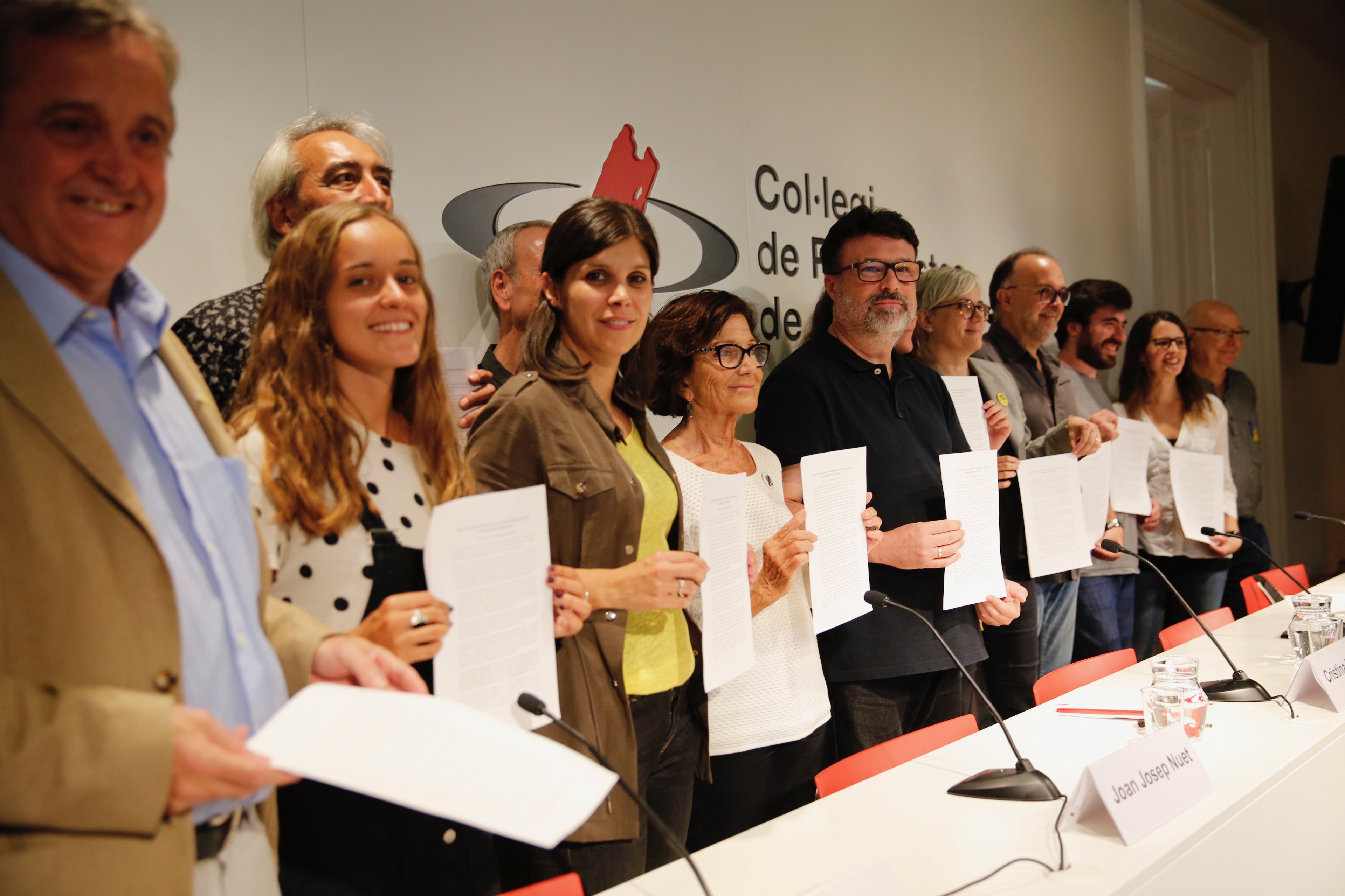 El sobiranisme se cita el 14 de desembre per teixir una estratègia "unitària" post-sentència